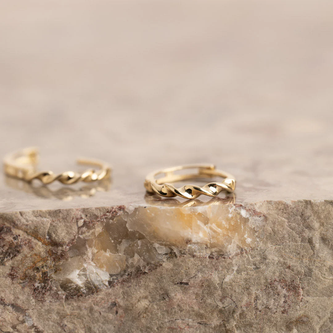 ADELIE SOLID GOLD CREOL EARRING - Image 3