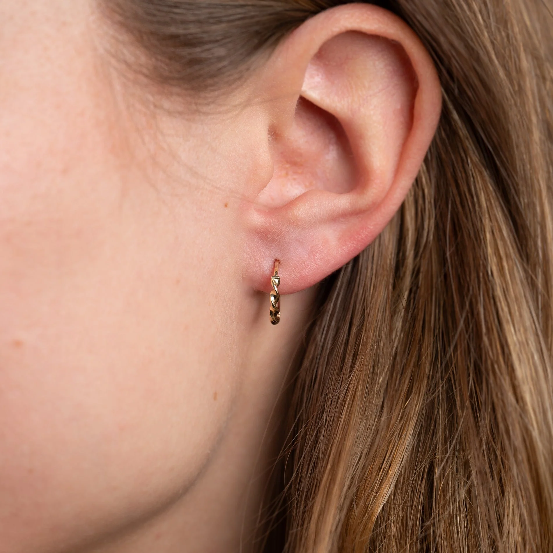 ADELIE SOLID GOLD CREOL EARRING - Image 5