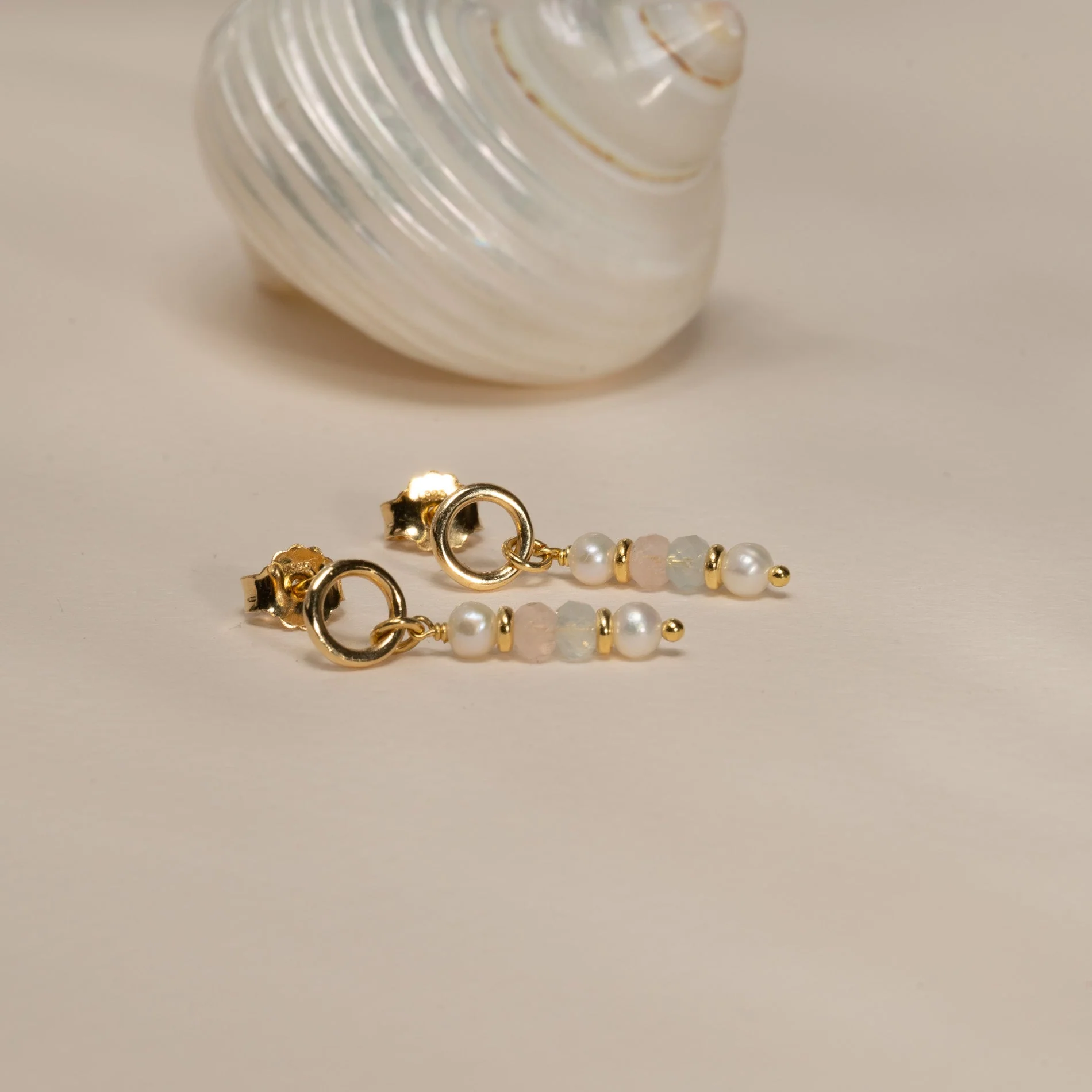 ADIRA MORGANITE PEARL GOLDEN EARRING - Image 3