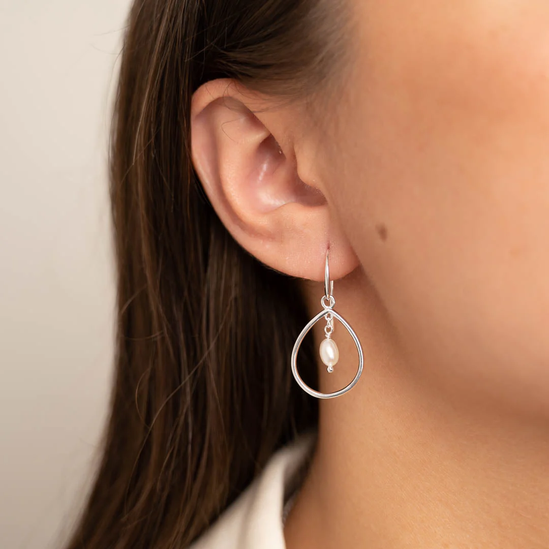 ALEXANDRA PEARL SILVER EARRING - Image 2