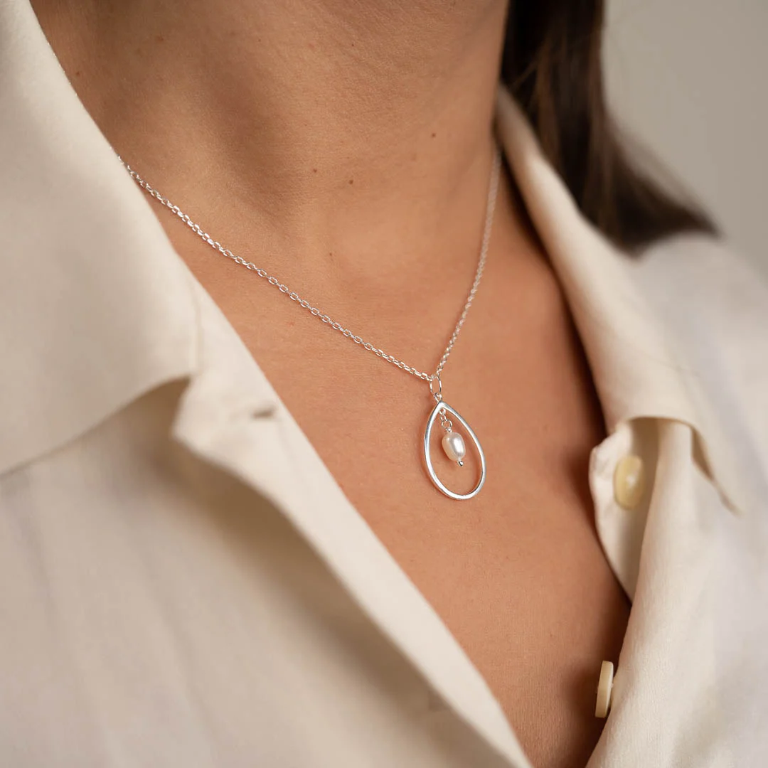 ALEXANDRA PEARL SILVER PENDANT - Image 2