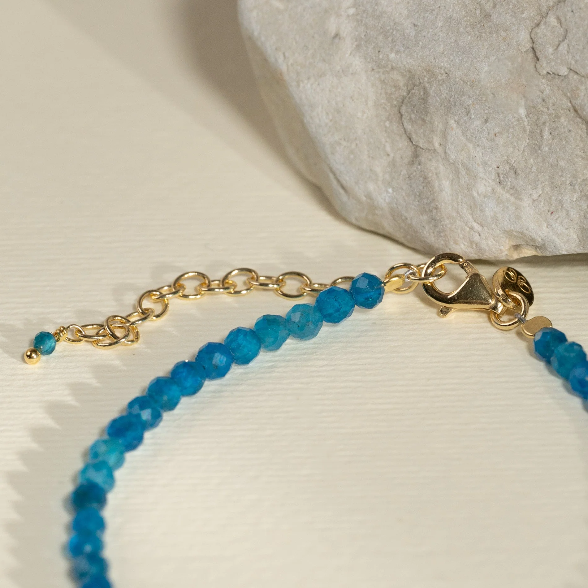 ALINA BLUE APATITE GOLDEN NECKLACE - Image 5