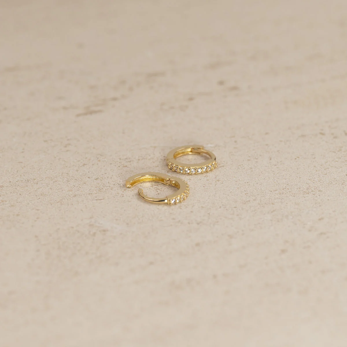 ALISSA CRYSTAL SOLID GOLD CREOL EARRING - 10mm - Image 5