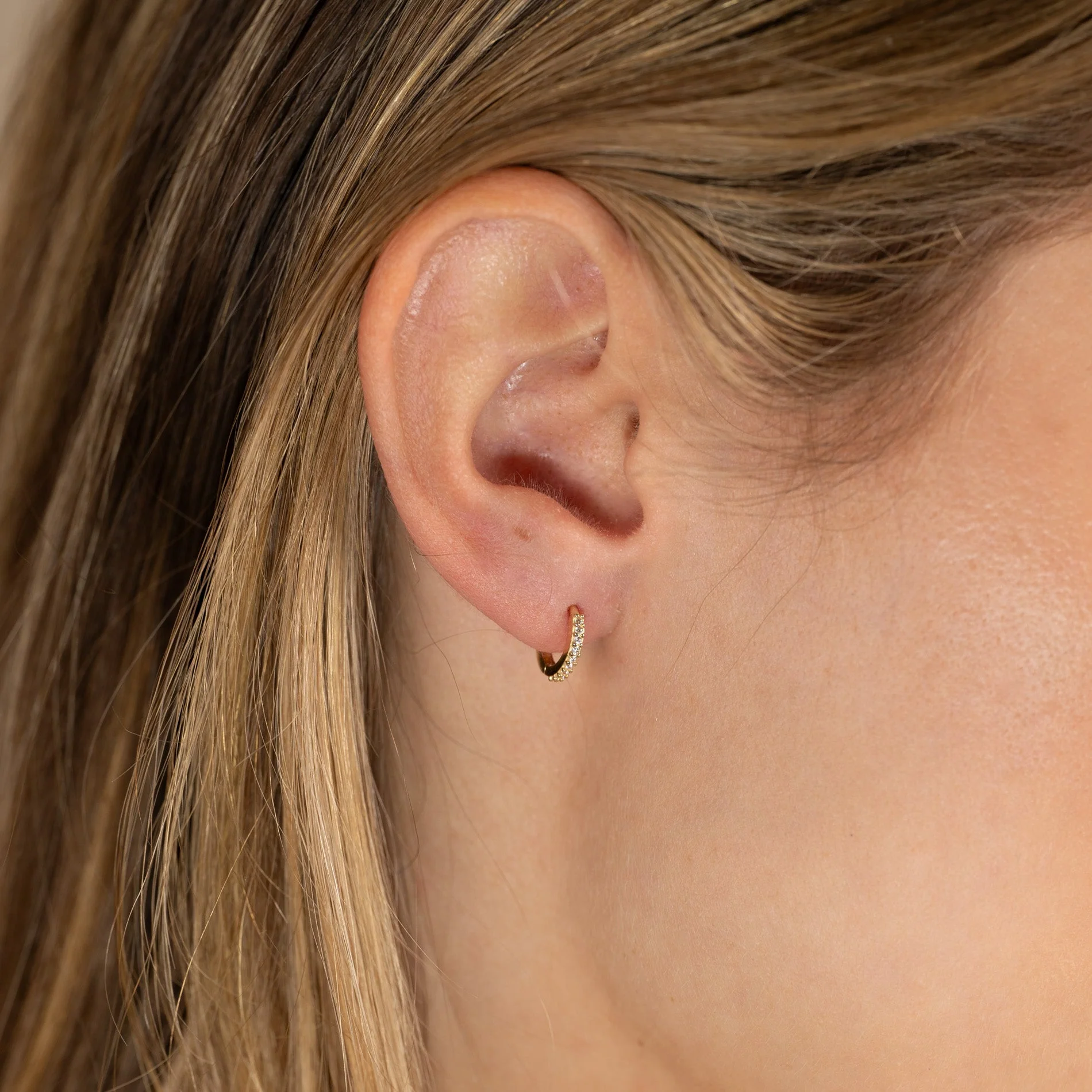 ALISSA CRYSTAL SOLID GOLD CREOL EARRING - 10mm - Image 6