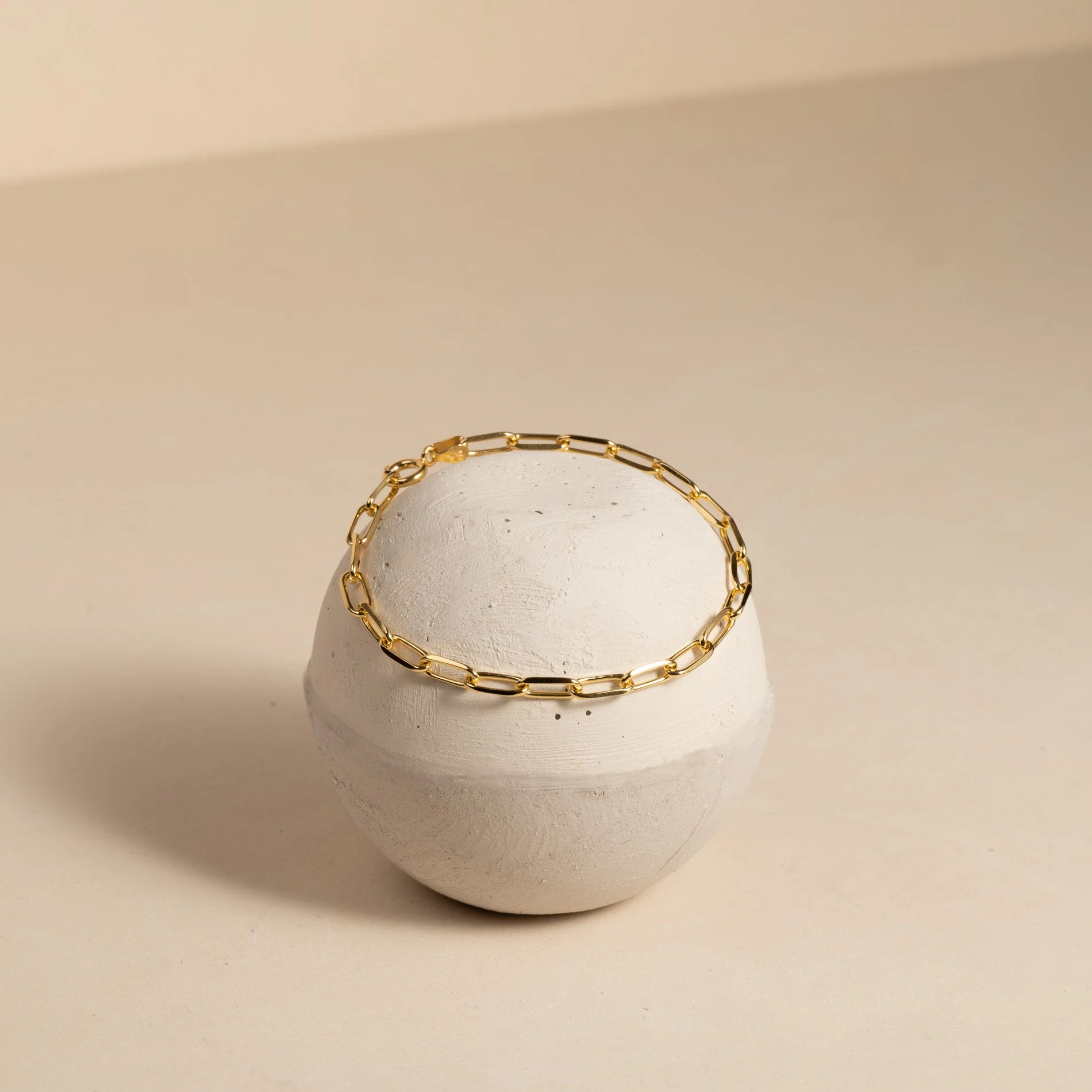 ALMA LARGE LINK GOLDEN BRACELET - Image 5