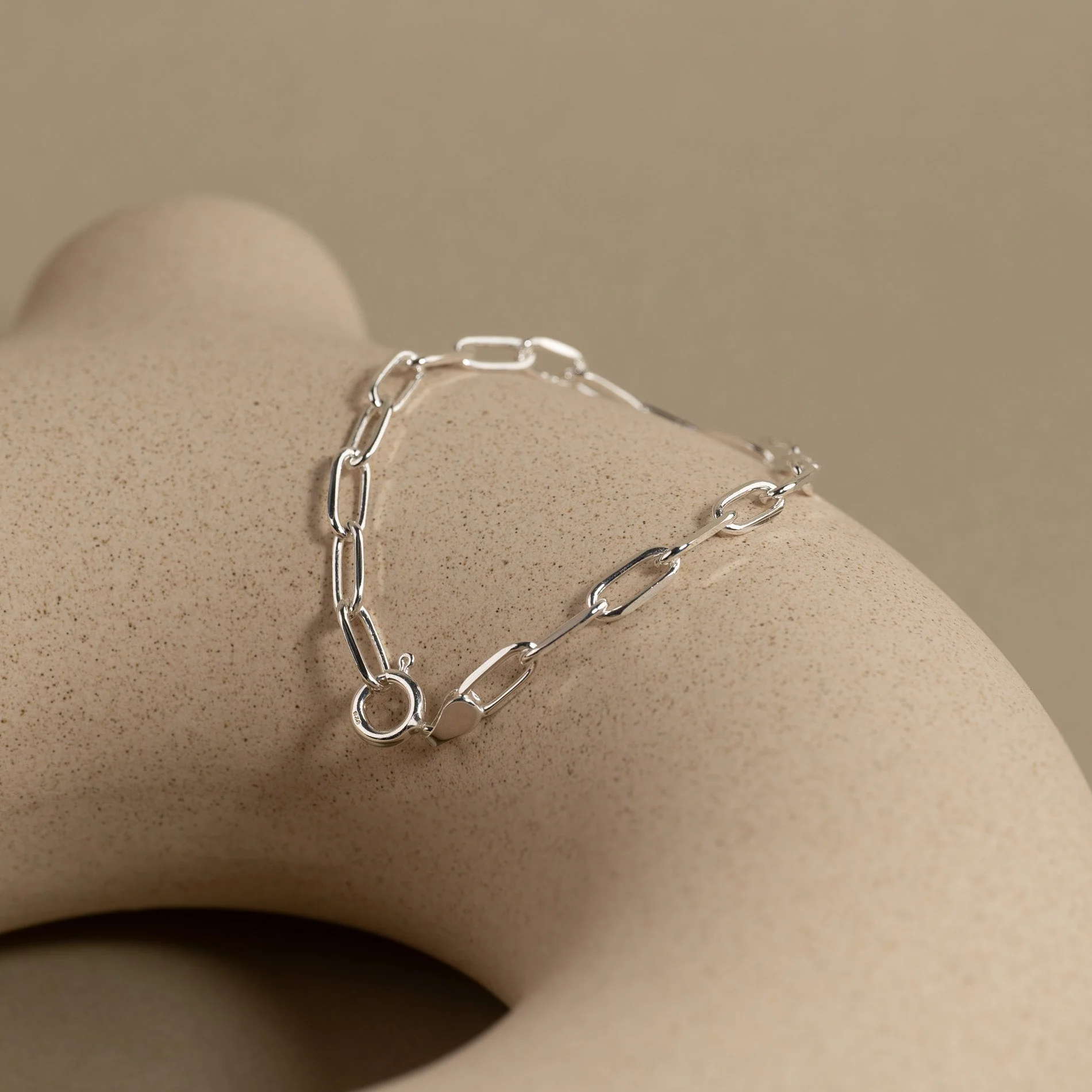 ALMA LARGE LINK SILVER BRACELET - Image 5