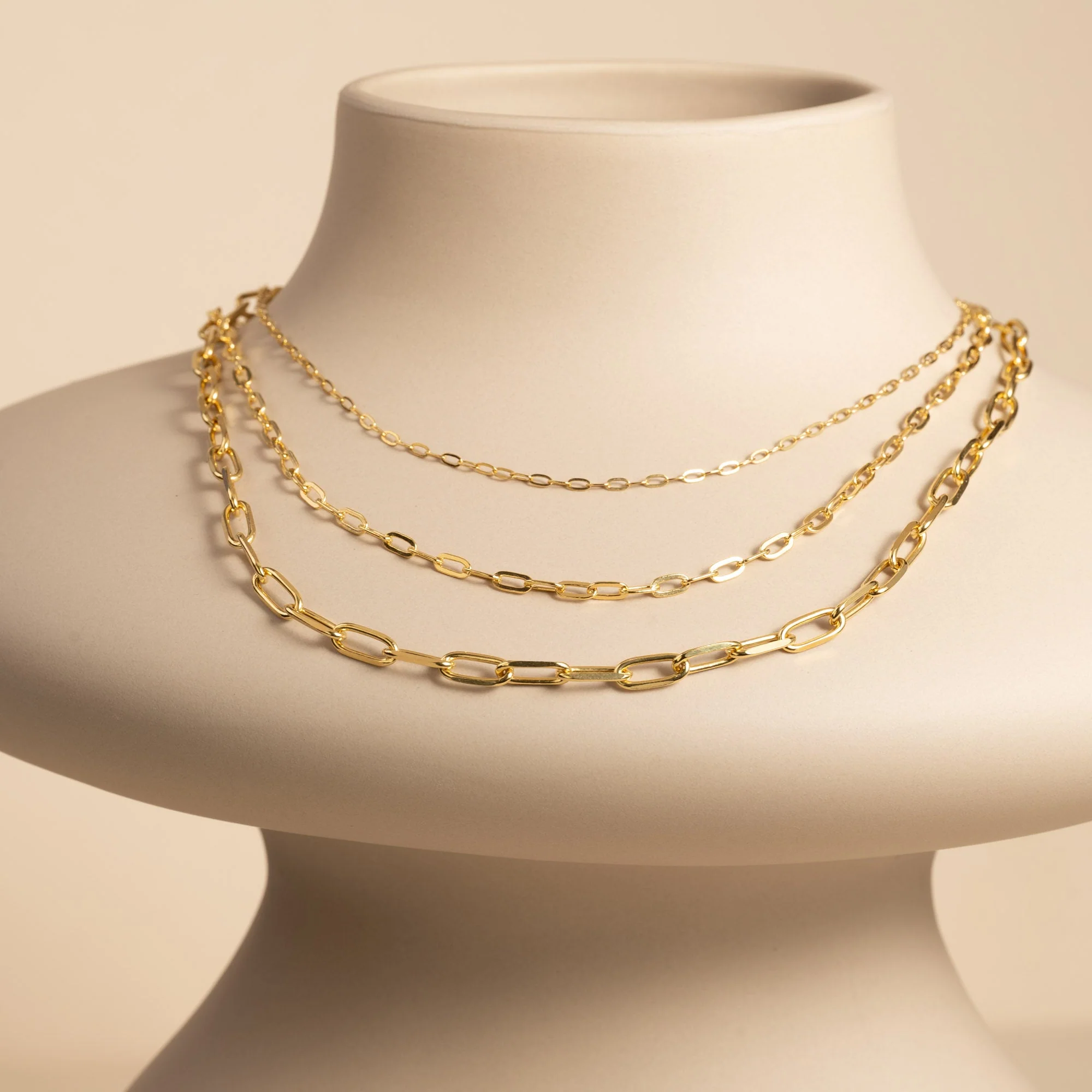 ALMA MEDIUM LINK GOLDEN CHAIN - Image 7