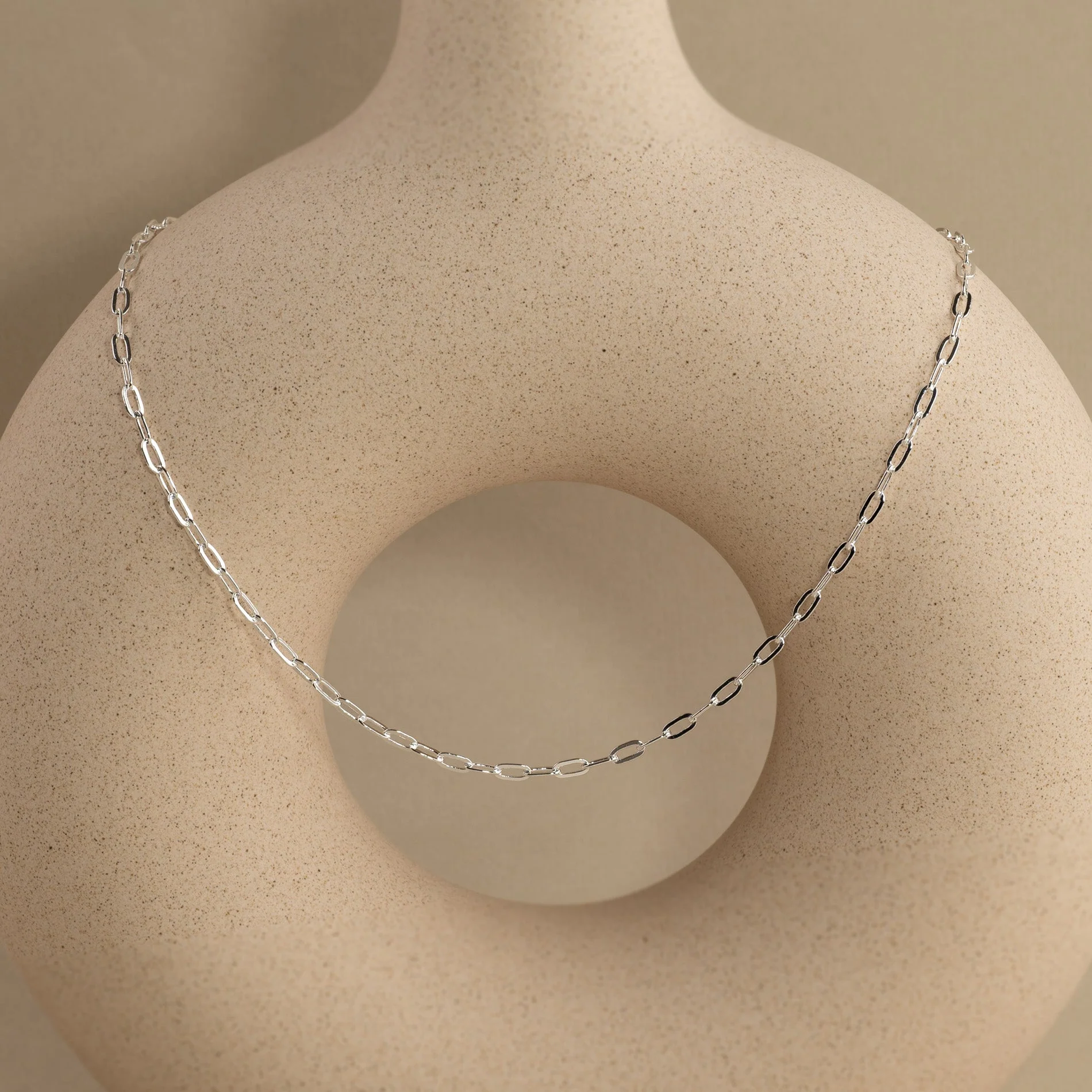 ALMA MEDIUM LINK SILVER CHAIN - Image 4