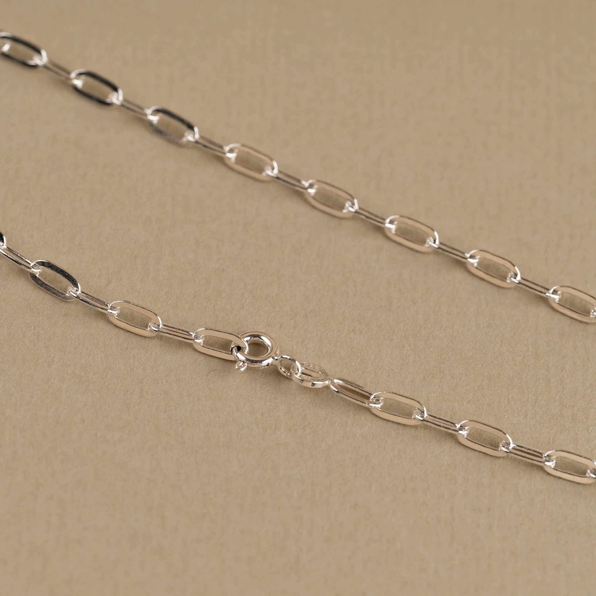 ALMA MEDIUM LINK SILVER CHAIN - Image 8