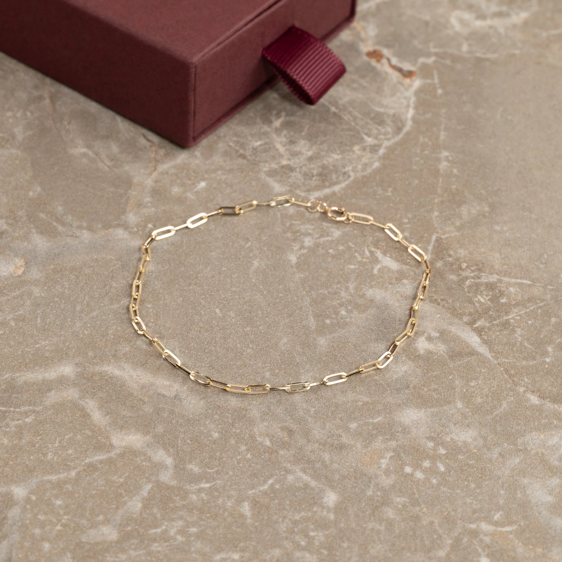 ALMA MEDIUM SOLID GOLD BRACELET - Image 4