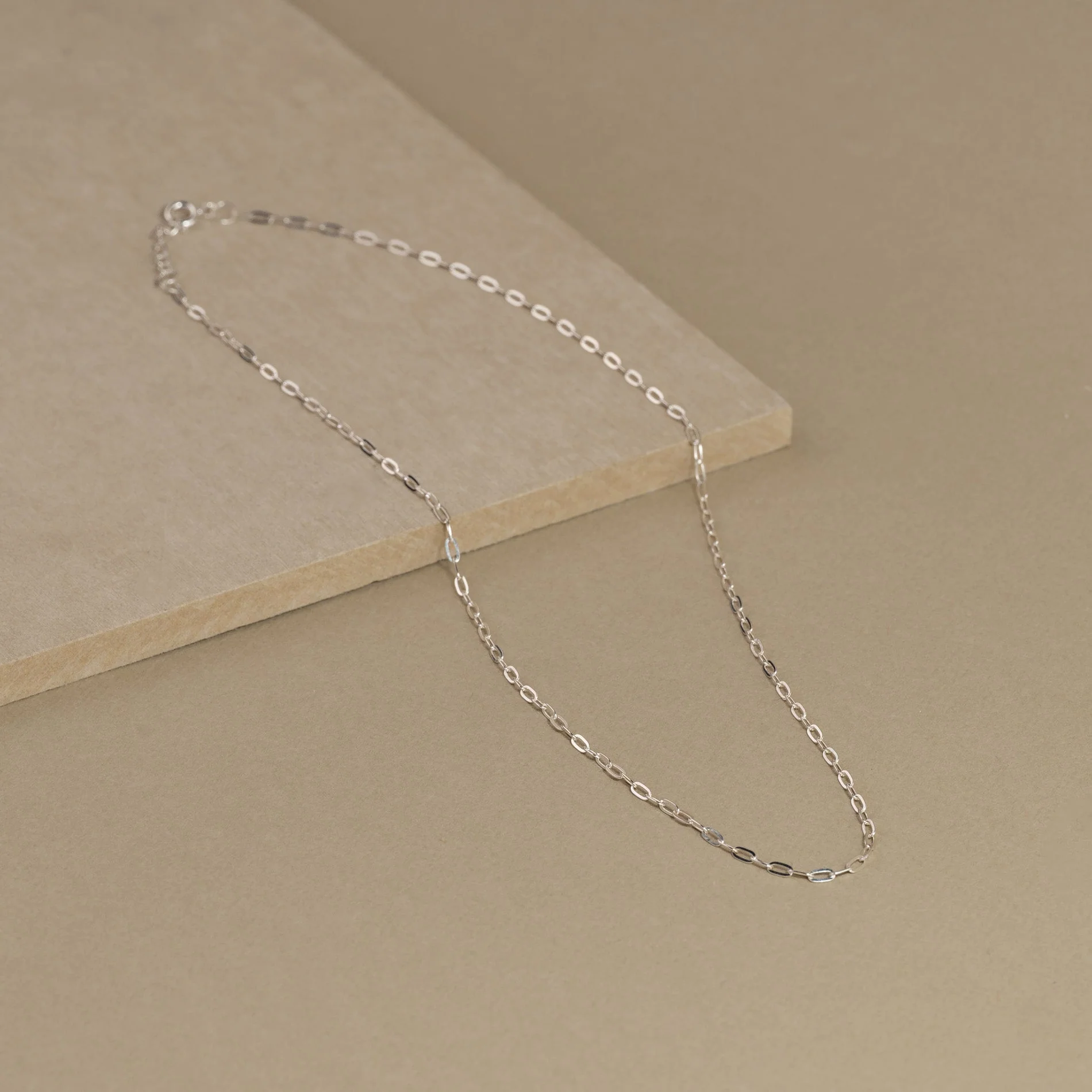 ALMA SMALL LINK SILVER CHAIN - Image 4