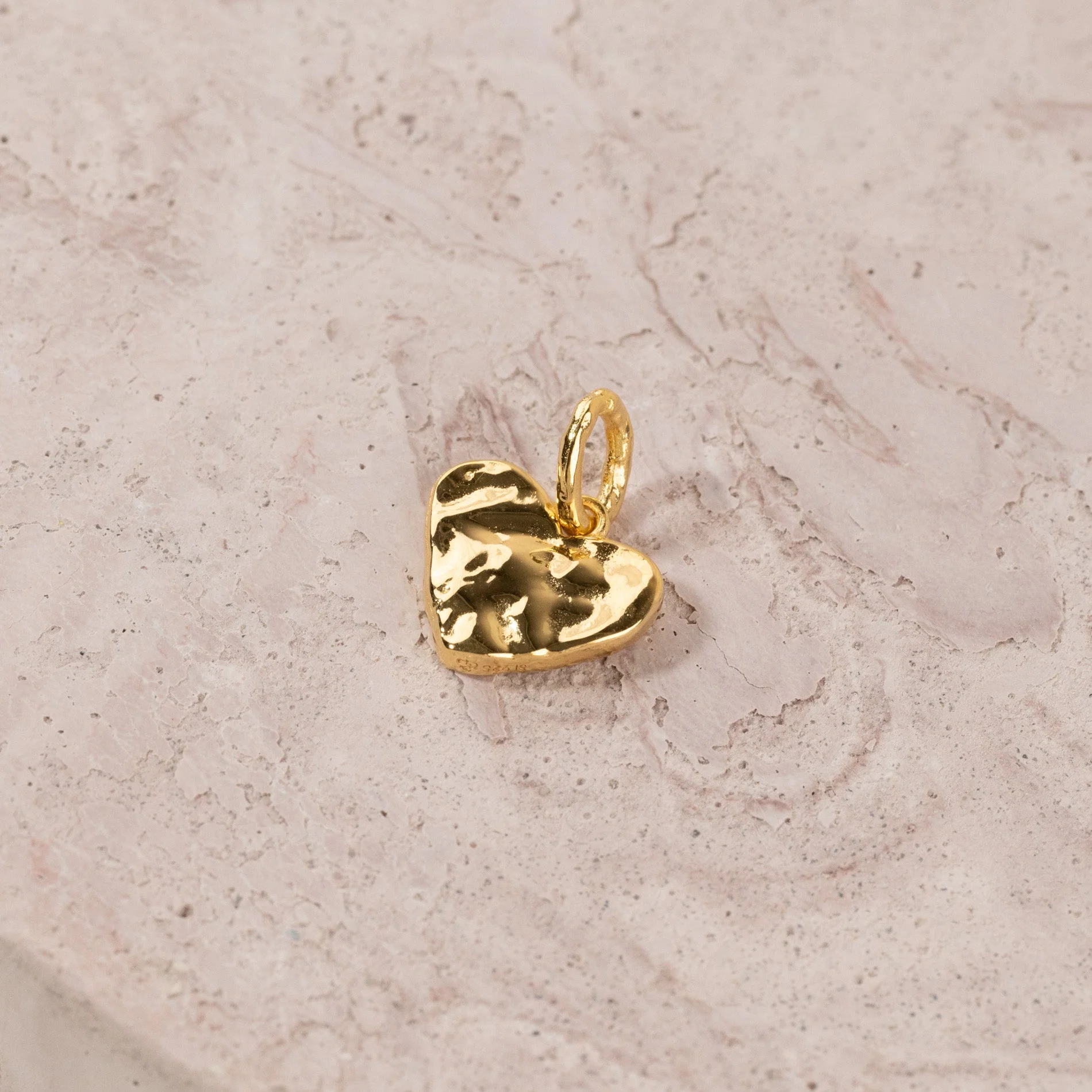 AMABEL GOLDEN PENDANT - Image 2
