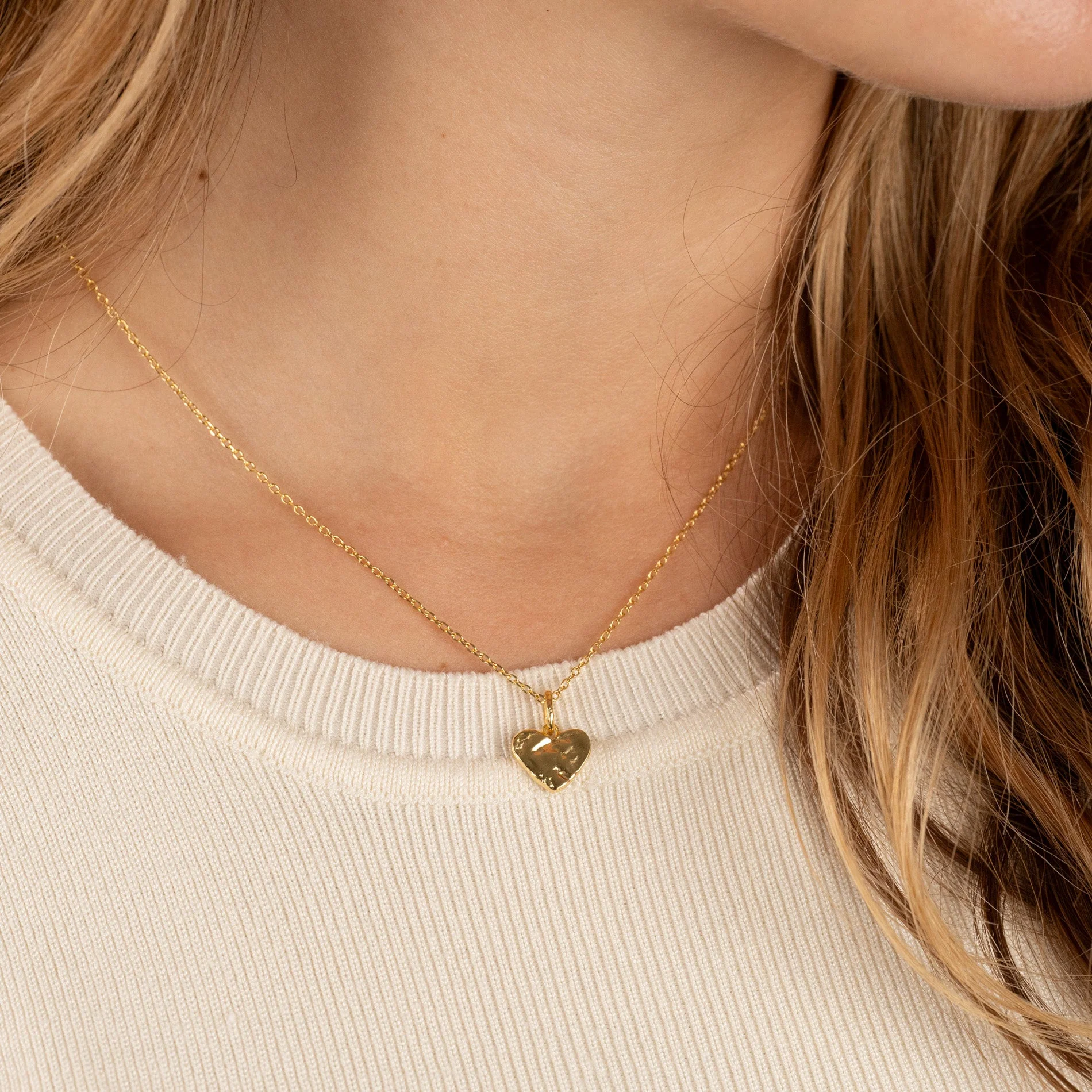 AMABEL GOLDEN PENDANT - Image 5
