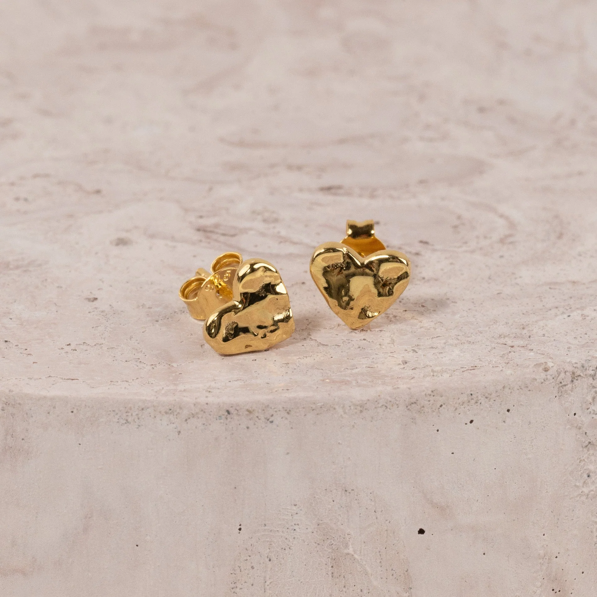 AMABEL GOLDEN STUD EARRING - Image 6