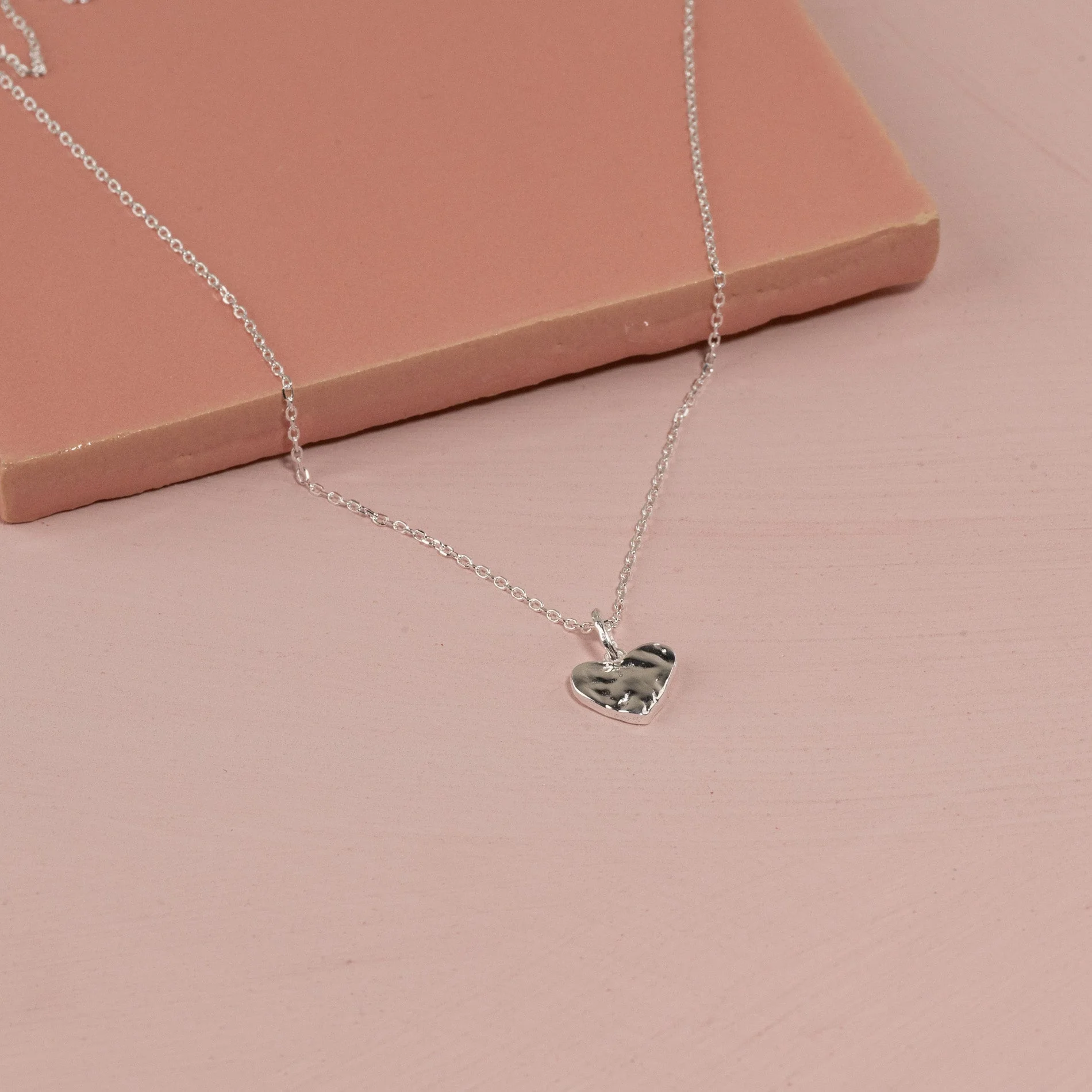 AMABEL SILVER PENDANT - Image 4