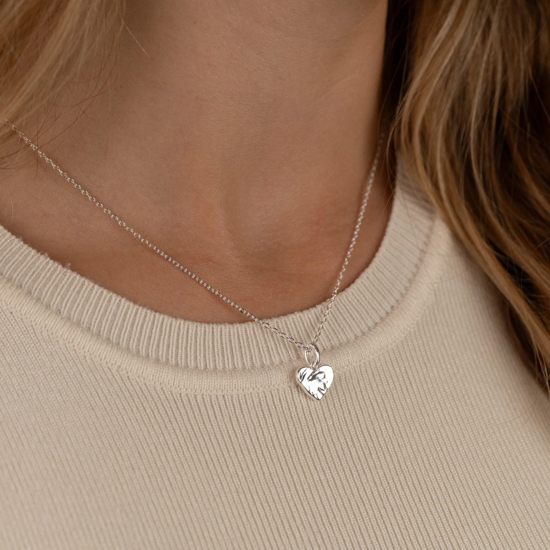 AMABEL SILVER PENDANT - Image 5