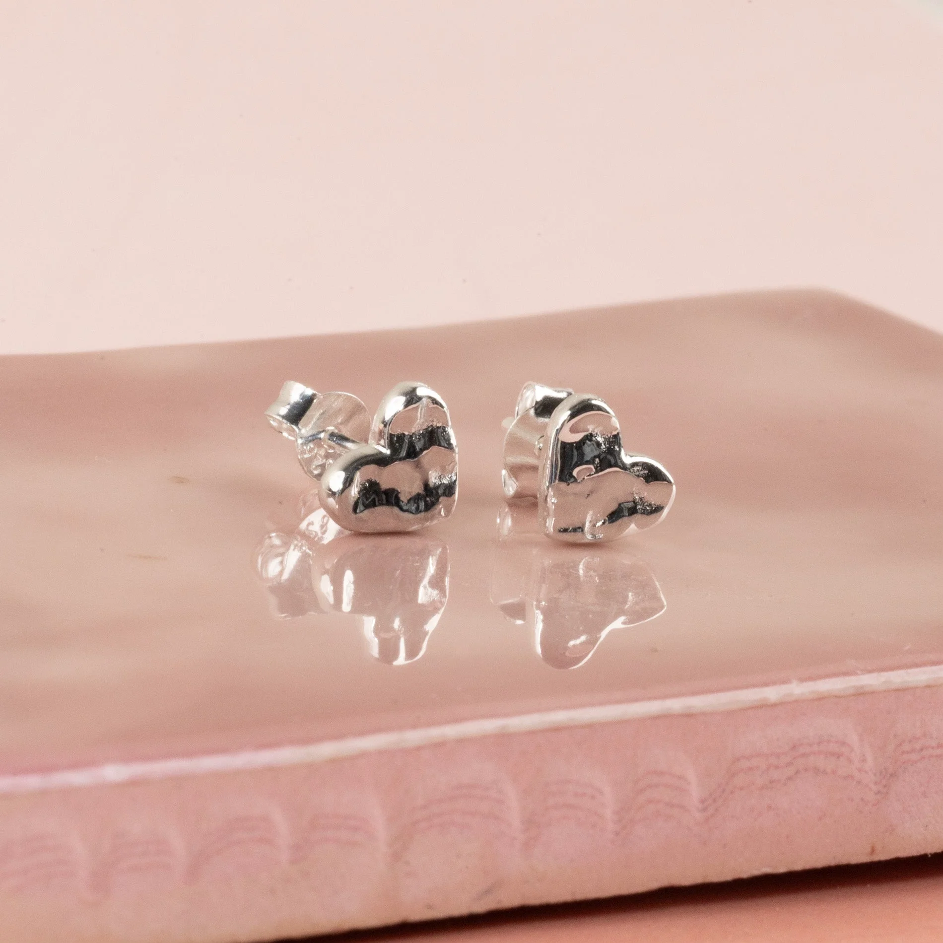 AMABEL SILVER STUD EARRING - Image 5