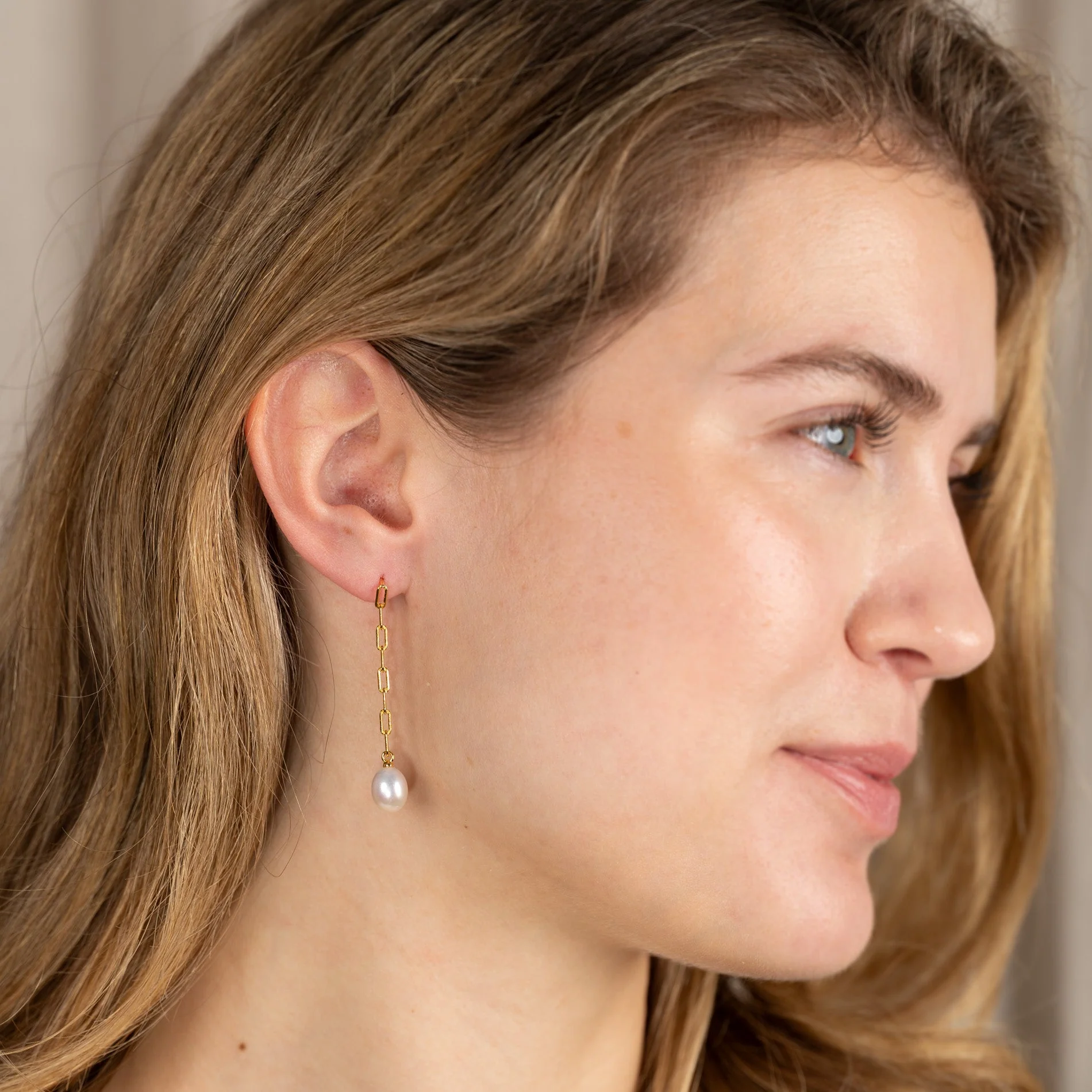 AMALIA PEARL GOLDEN EARRING - Image 6