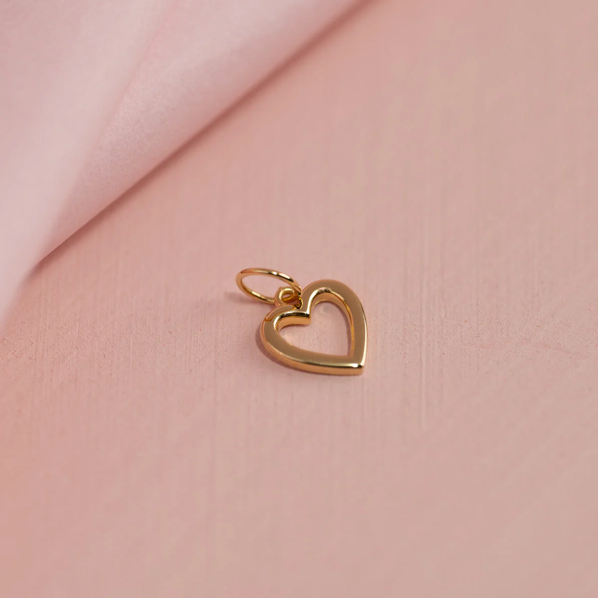 AMARA GOLDEN PENDANT