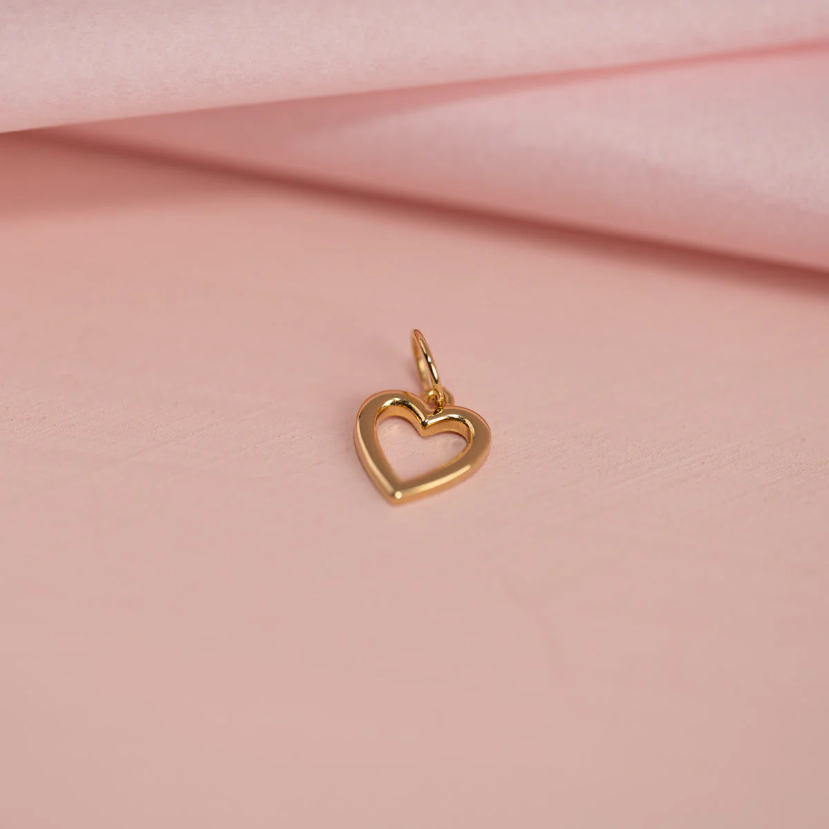 AMARA GOLDEN PENDANT - Image 2