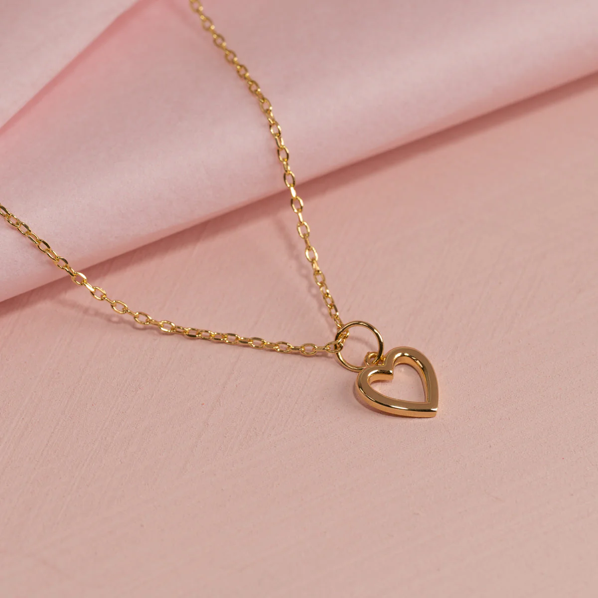AMARA GOLDEN PENDANT - Image 4
