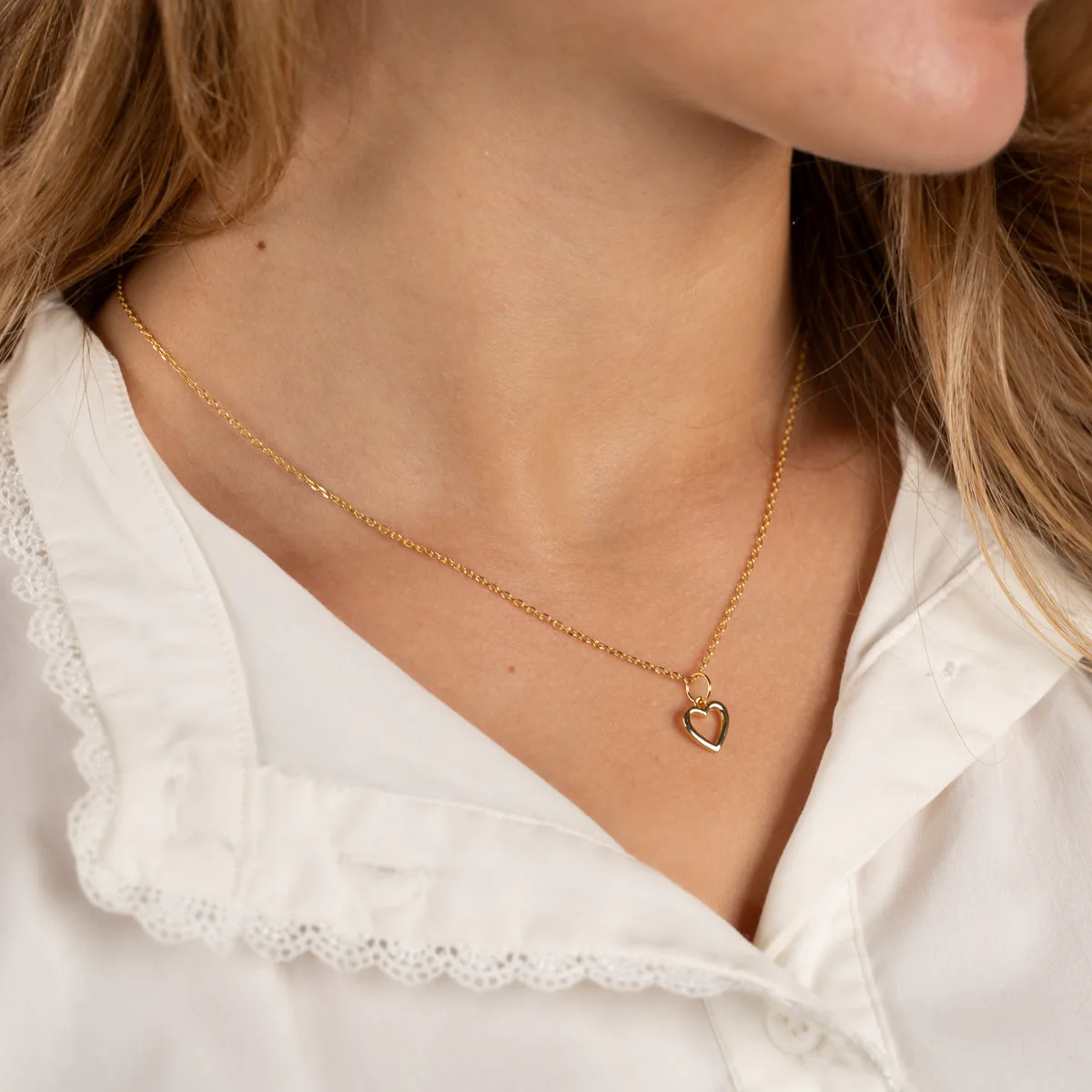 AMARA GOLDEN PENDANT - Image 5