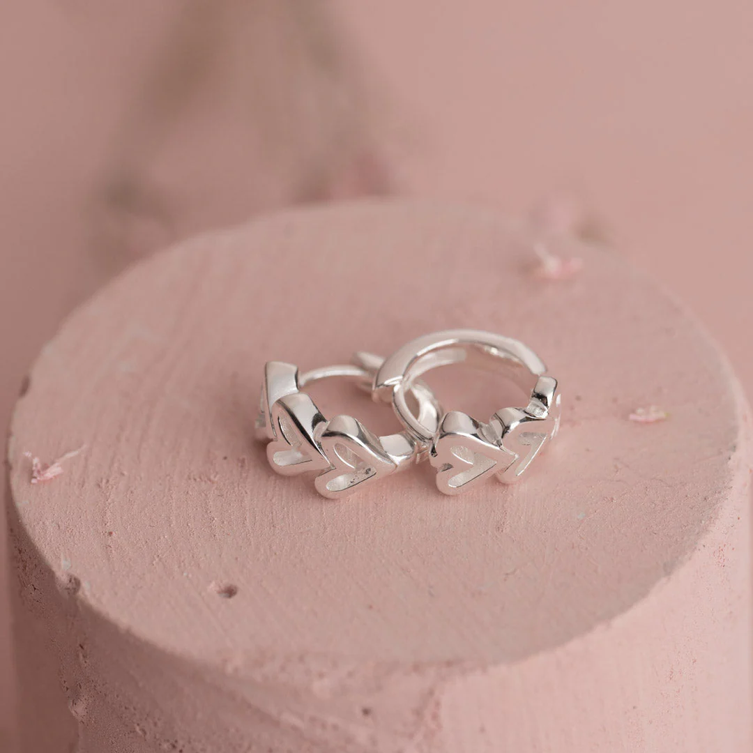 AMARA SILVER HUGGIE EARRING - Image 5