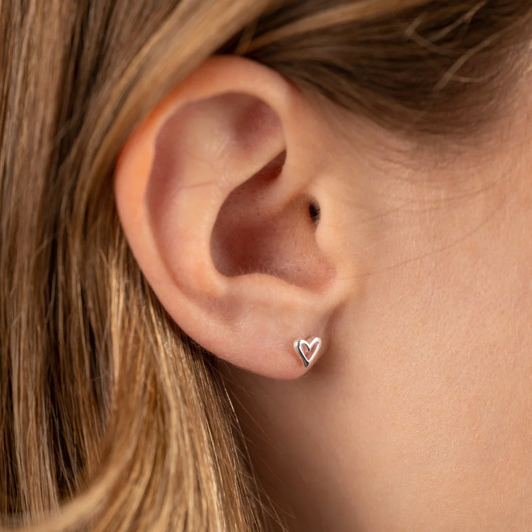 AMARA SILVER STUD EARRING - Image 2