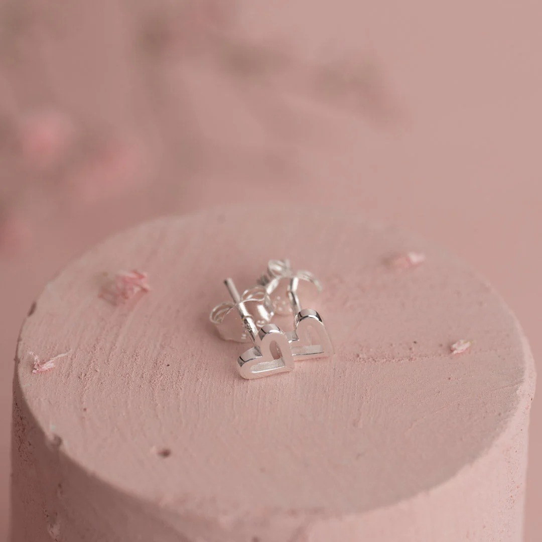 AMARA SILVER STUD EARRING - Image 4
