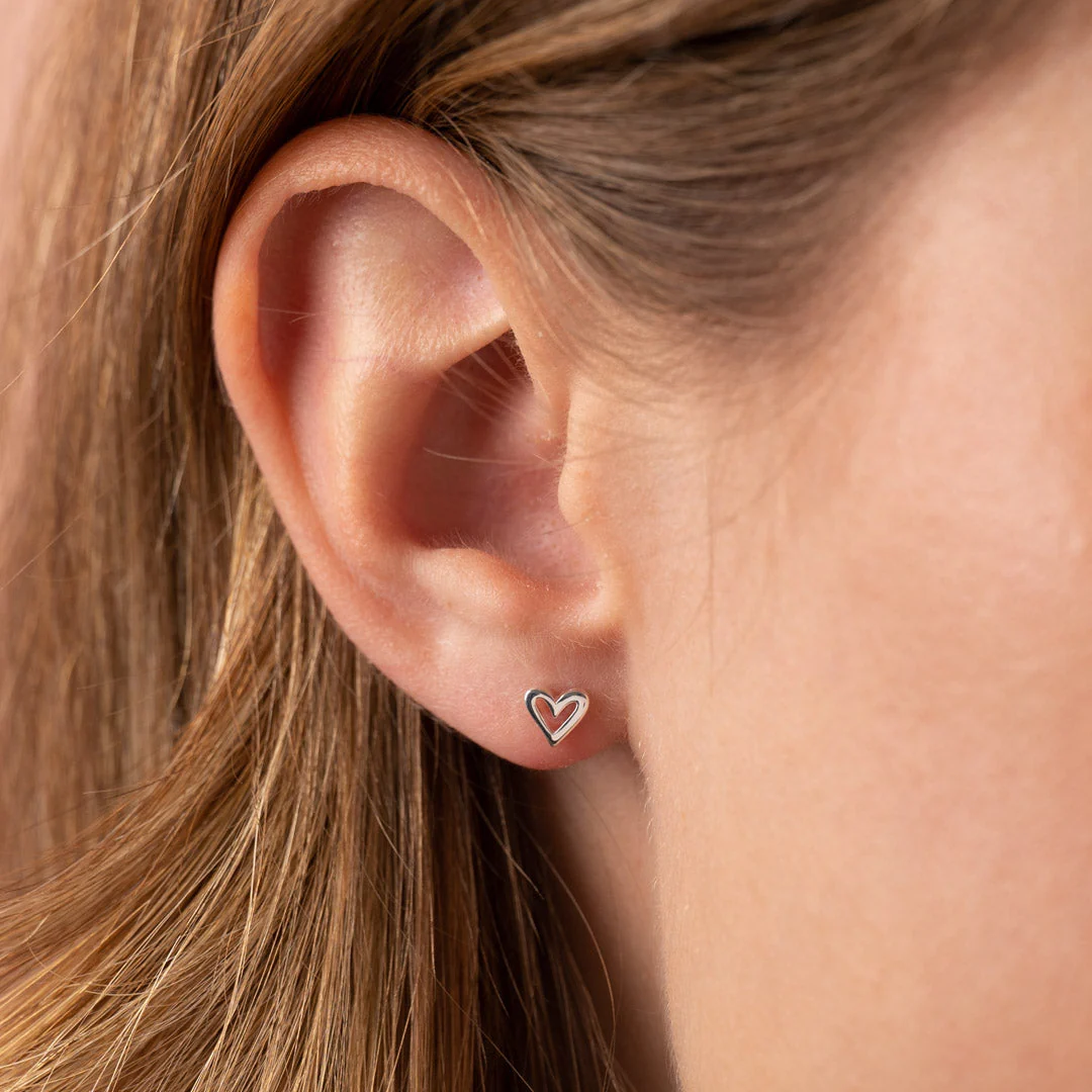 AMARA SILVER STUD EARRING - Image 5
