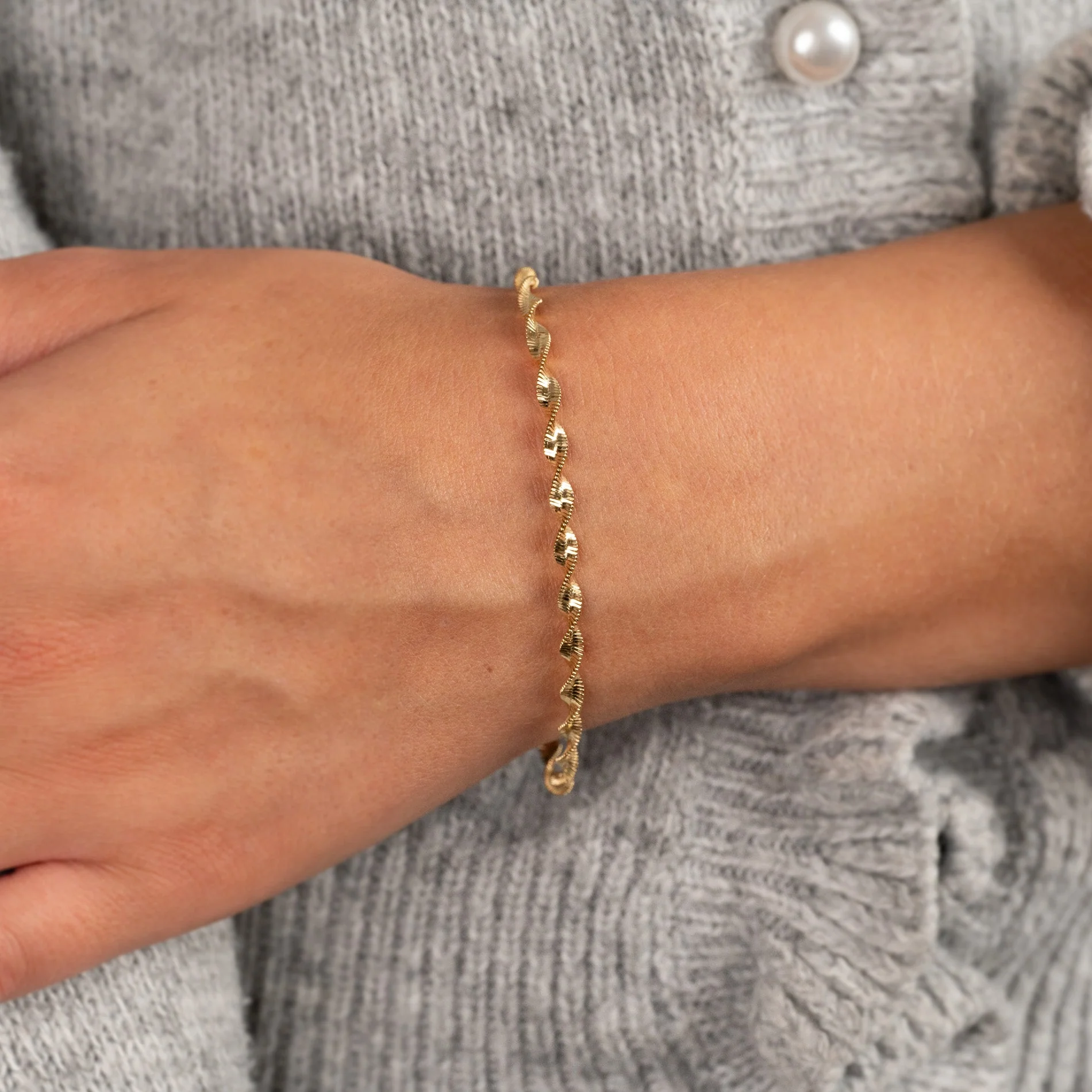 AMIE GOLDEN BRACELET - Image 2