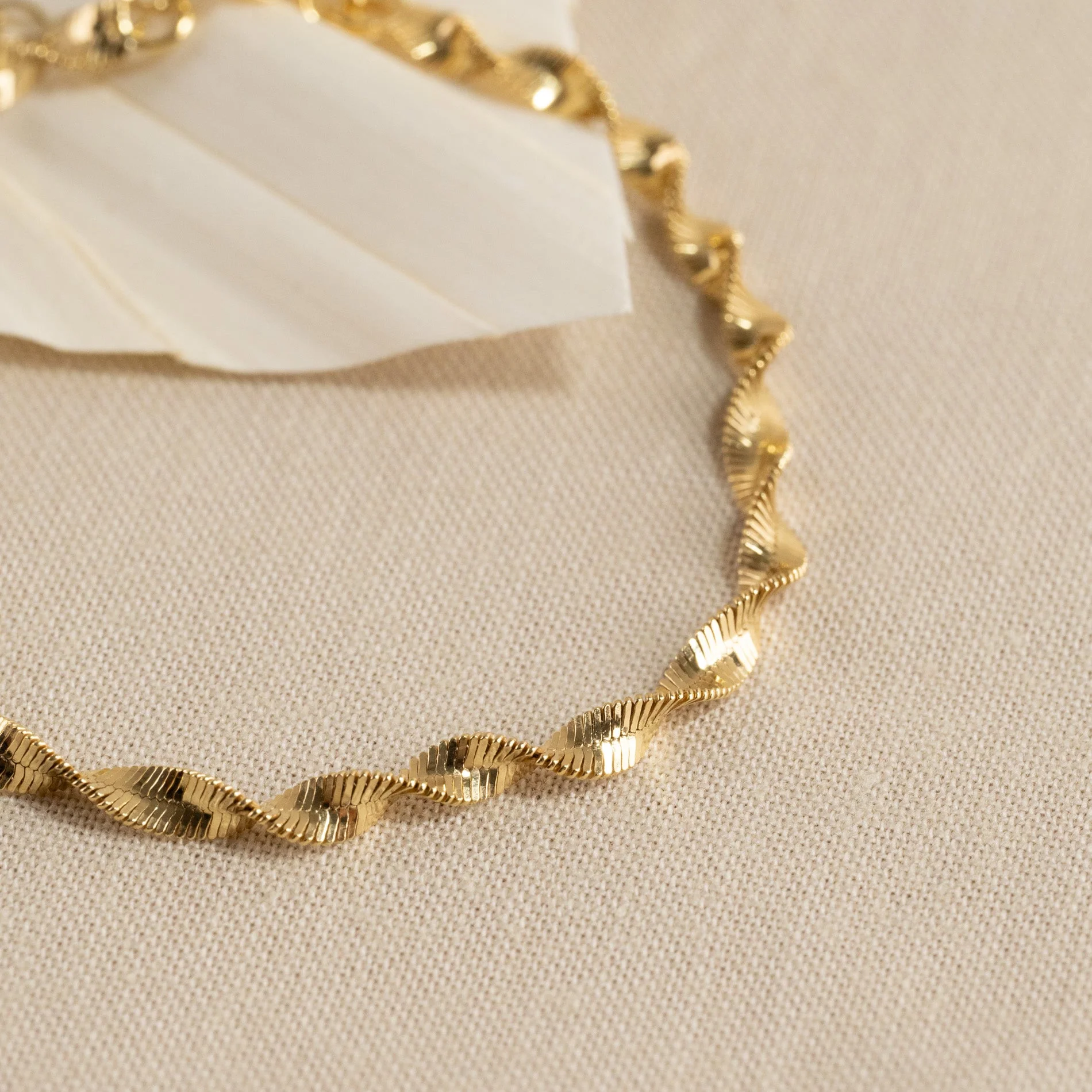AMIE GOLDEN BRACELET - Image 3