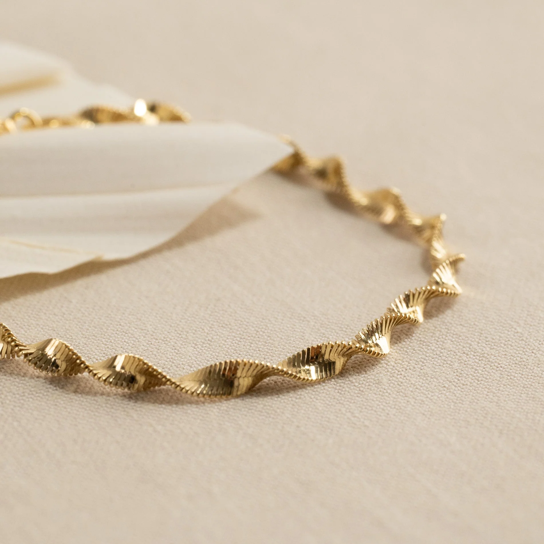 AMIE GOLDEN BRACELET - Image 5