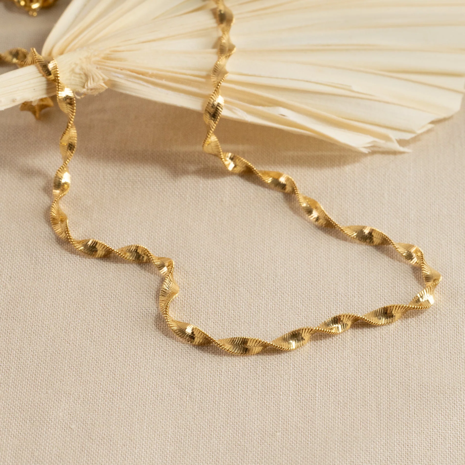 AMIE GOLDEN CHAIN