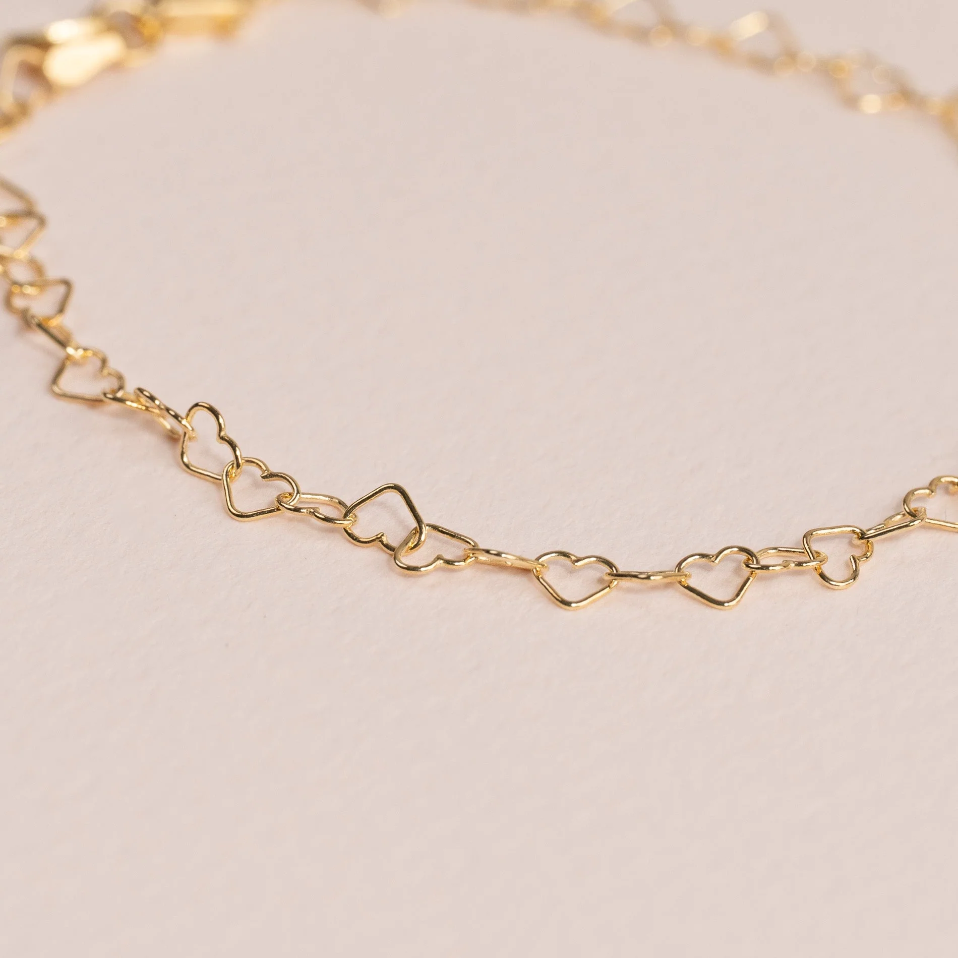 AMIRA GOLDEN BRACELET - Image 2
