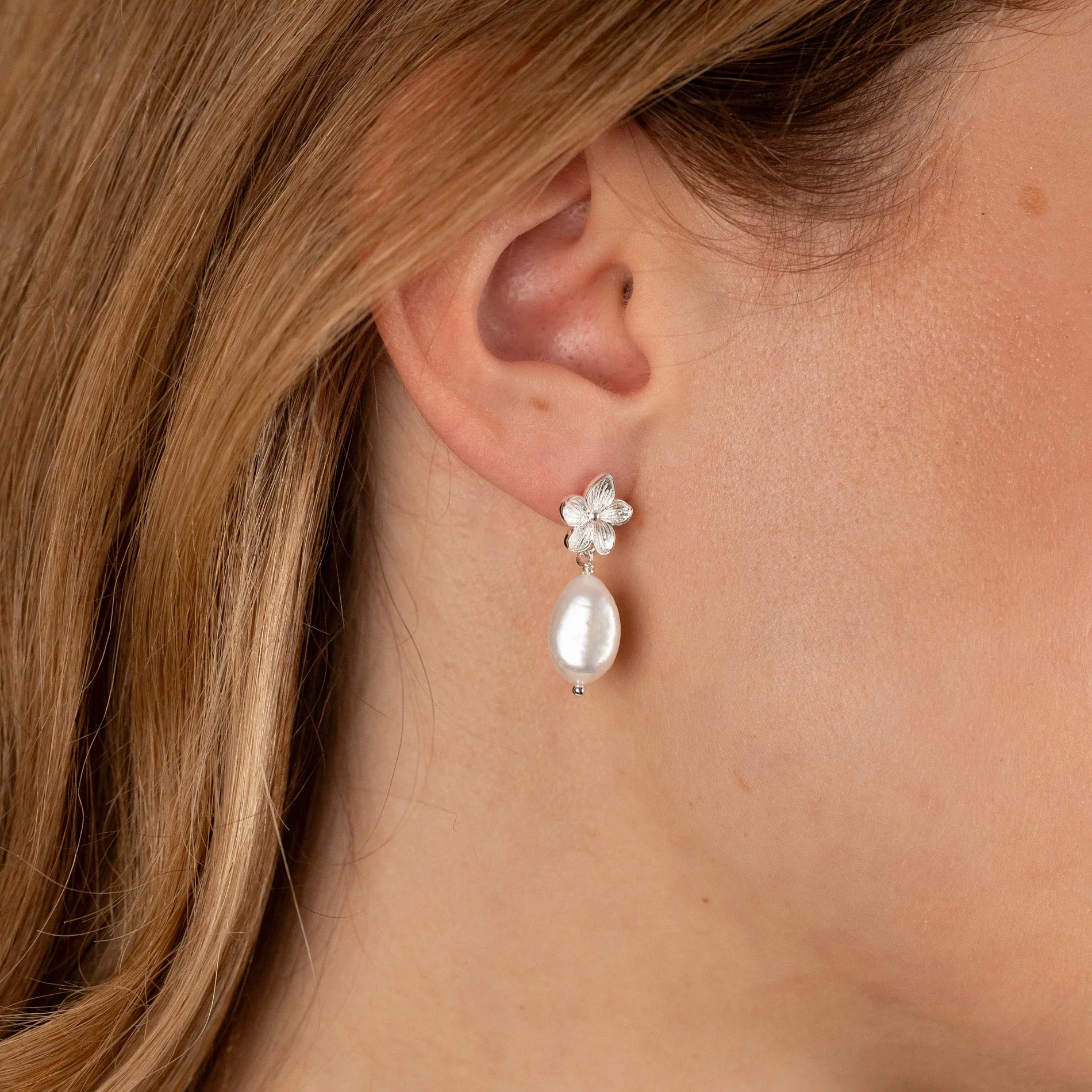 ANE PEARL SILVER EARRING - Image 6