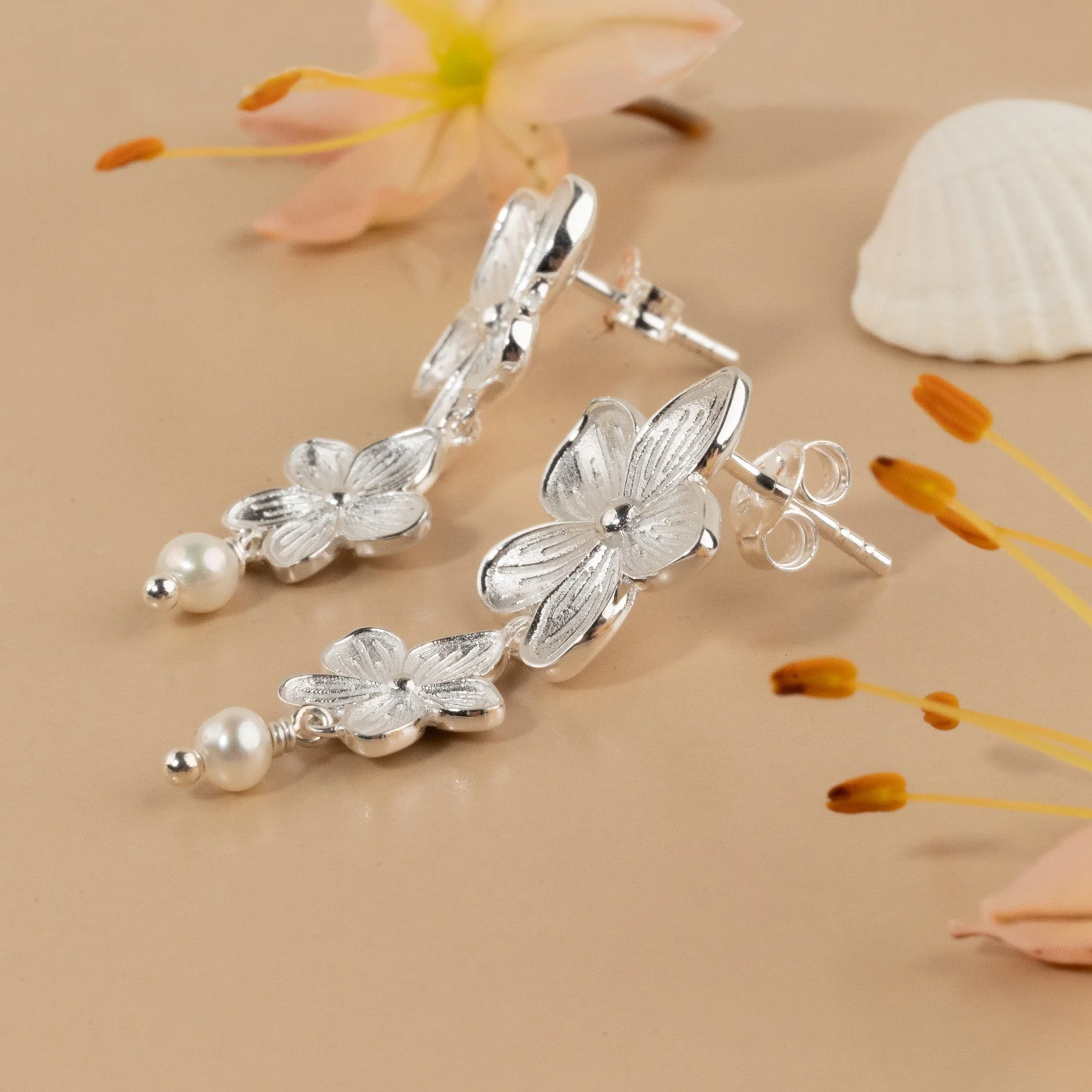 ANEMONE PEARL SILVER EARRING - Image 3