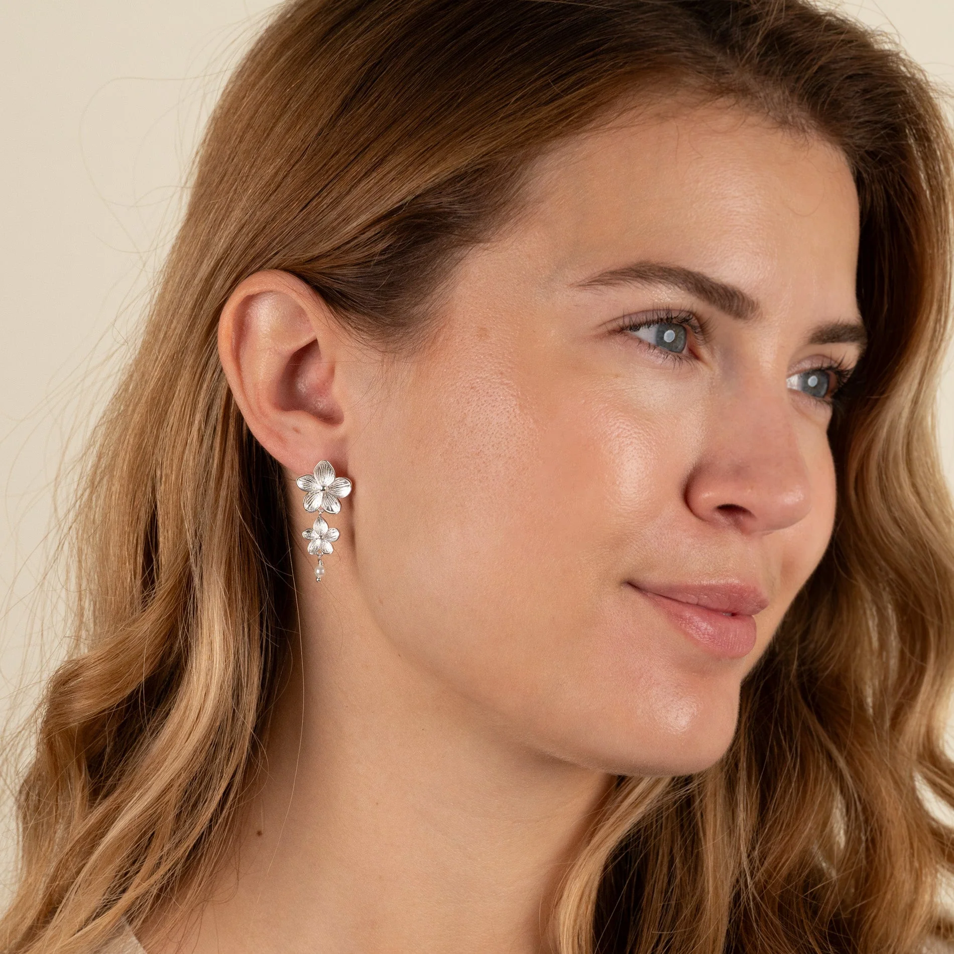 ANEMONE PEARL SILVER EARRING - Image 4