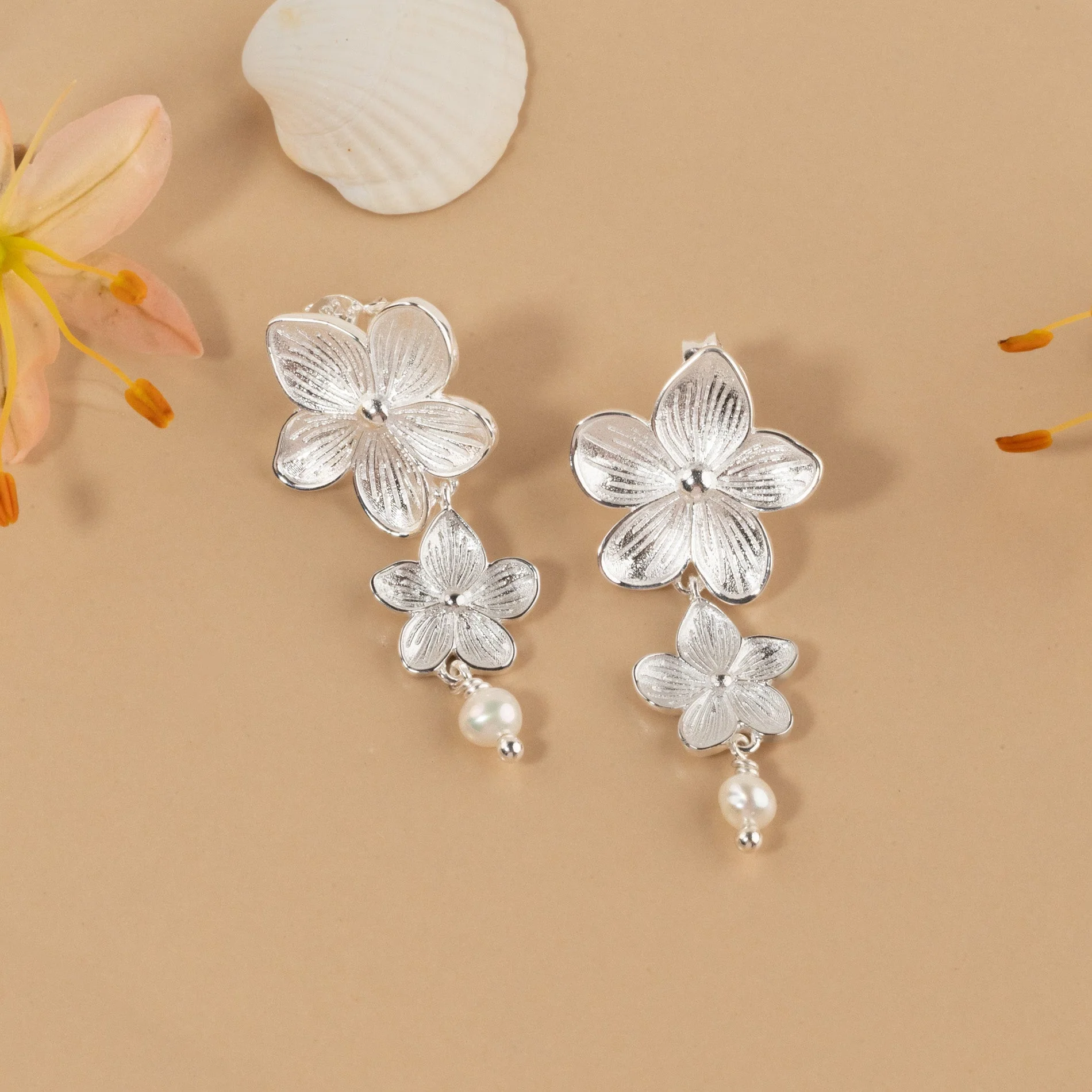 ANEMONE PEARL SILVER EARRING - Image 5