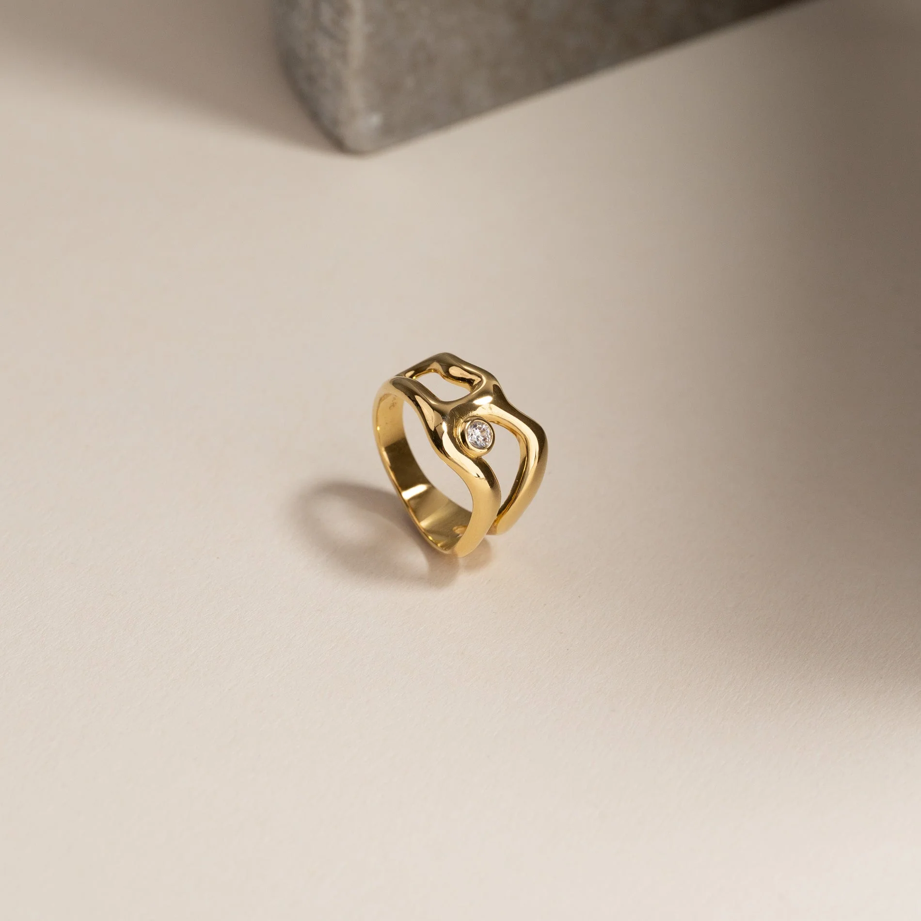 ASTRA CRYSTAL GOLDEN RING