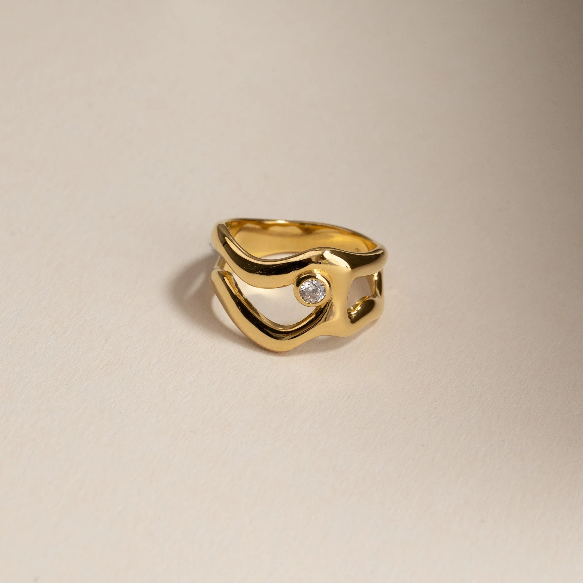 ASTRA CRYSTAL GOLDEN RING - Image 3
