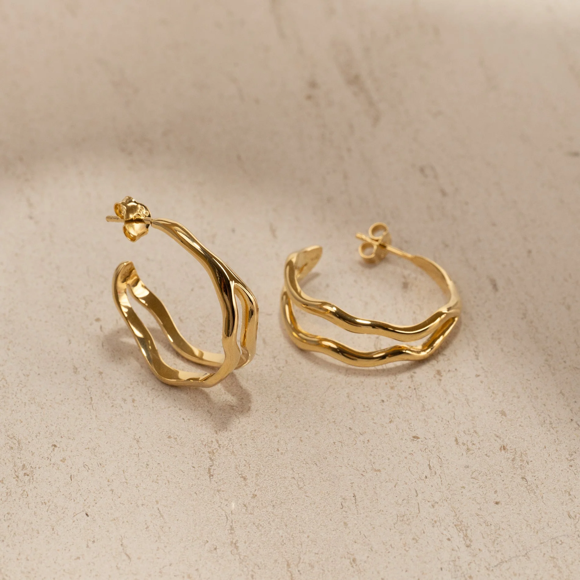 ASTRA GOLDEN CREOL EARRING - Image 3