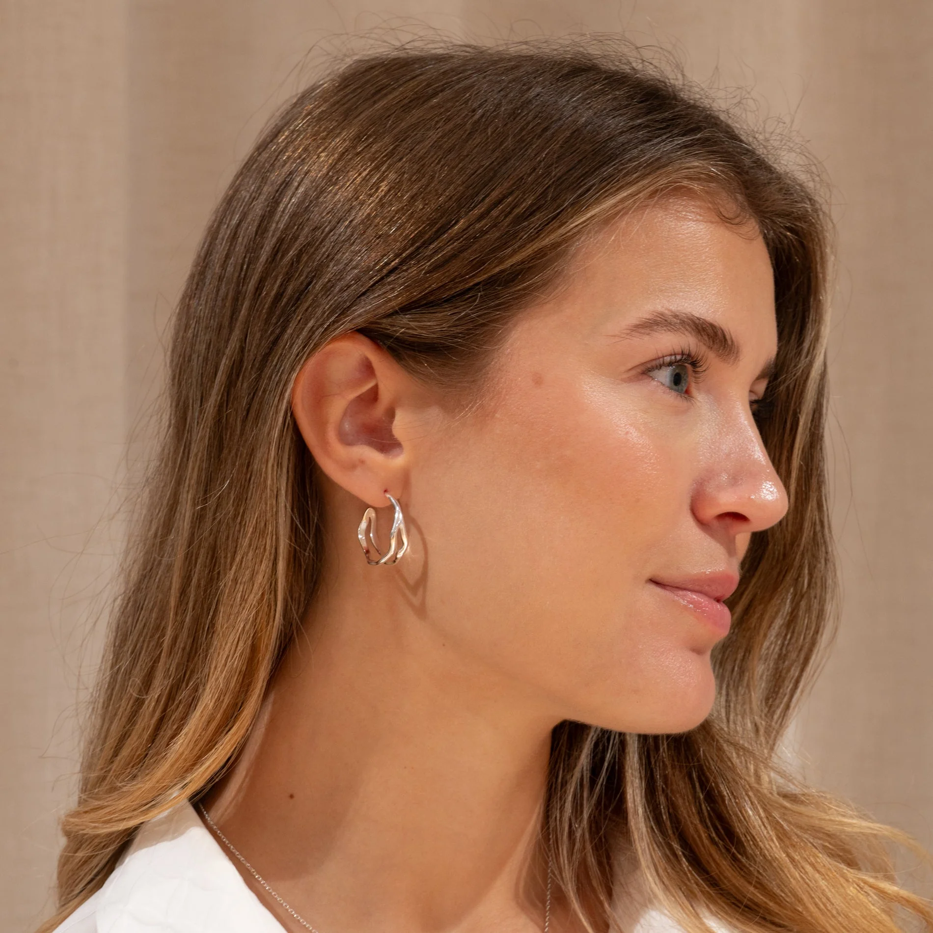 ASTRA SILVER CREOL EARRING - Image 5