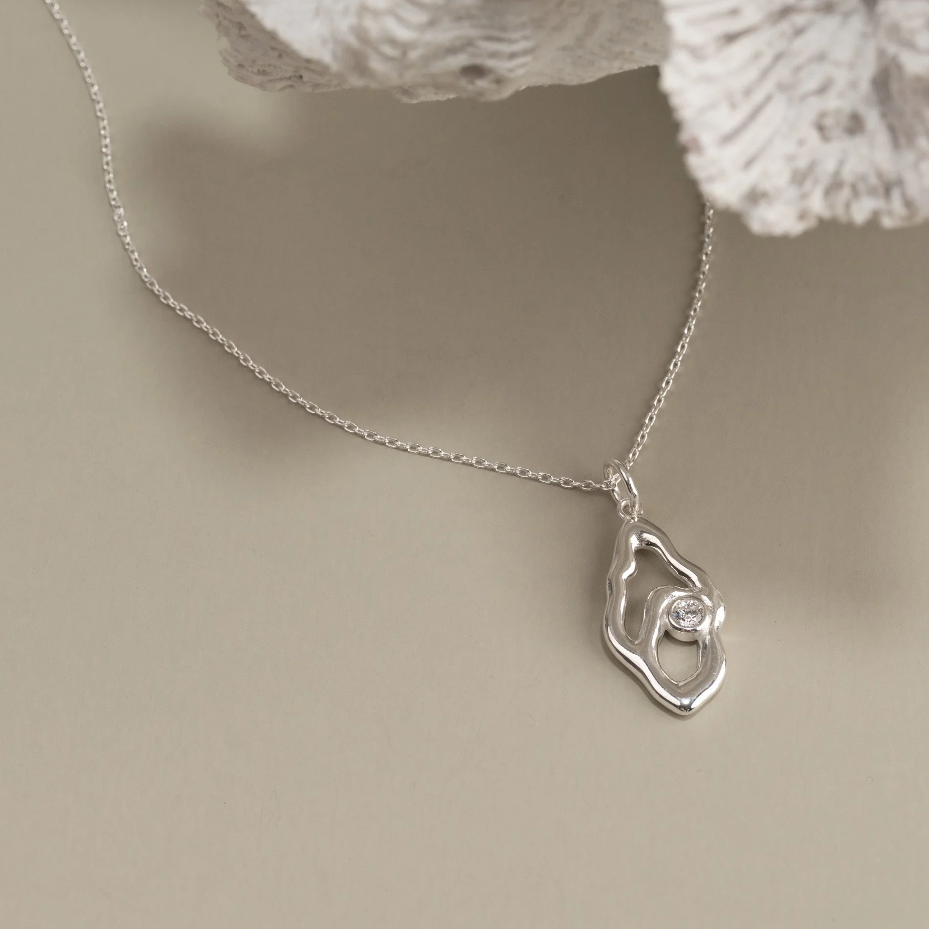ASTRA CRYSTAL SILVER PENDANT - Image 3