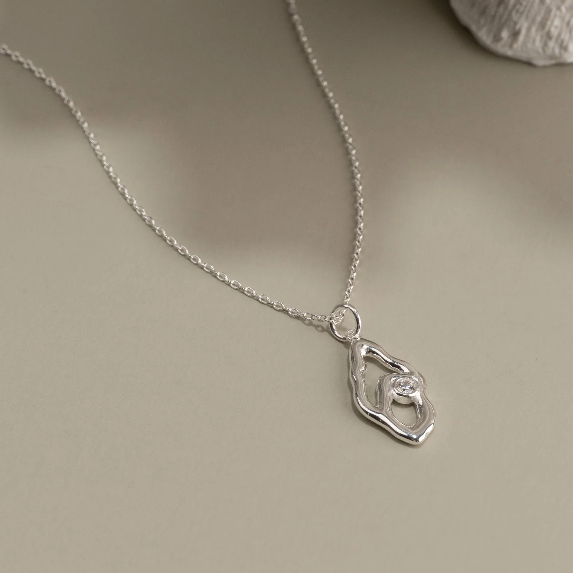ASTRA CRYSTAL SILVER PENDANT - Image 5