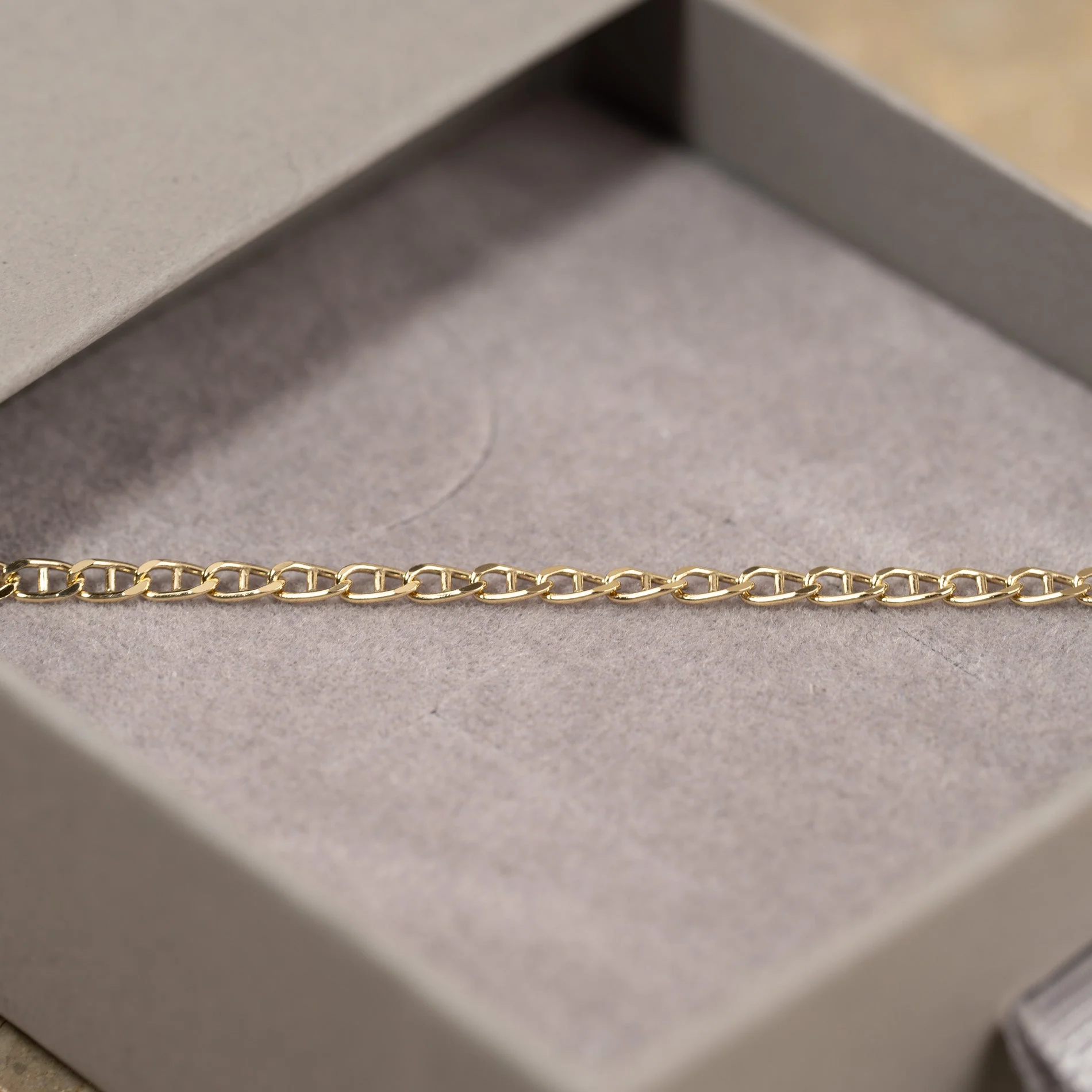 AUDA SOLID GOLD BRACELET - Image 3