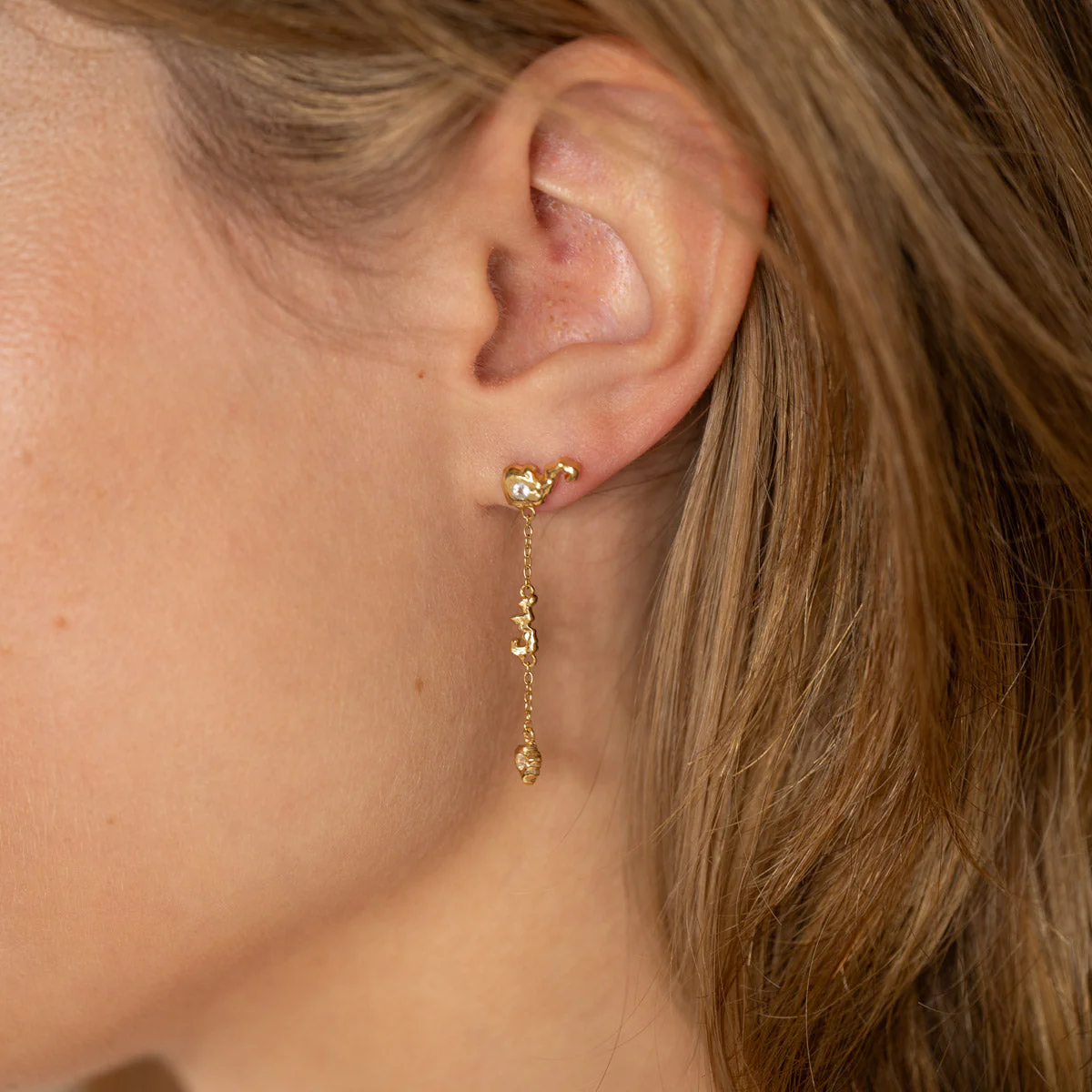 AURELIA MOONSTONE GOLDEN EARRING - Image 3
