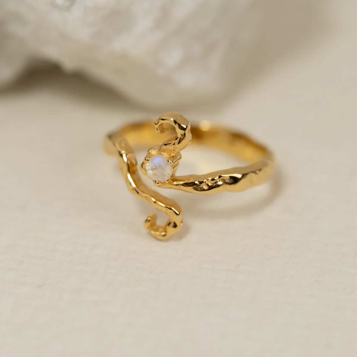 AURELIA MOONSTONE GOLDEN RING - Image 3