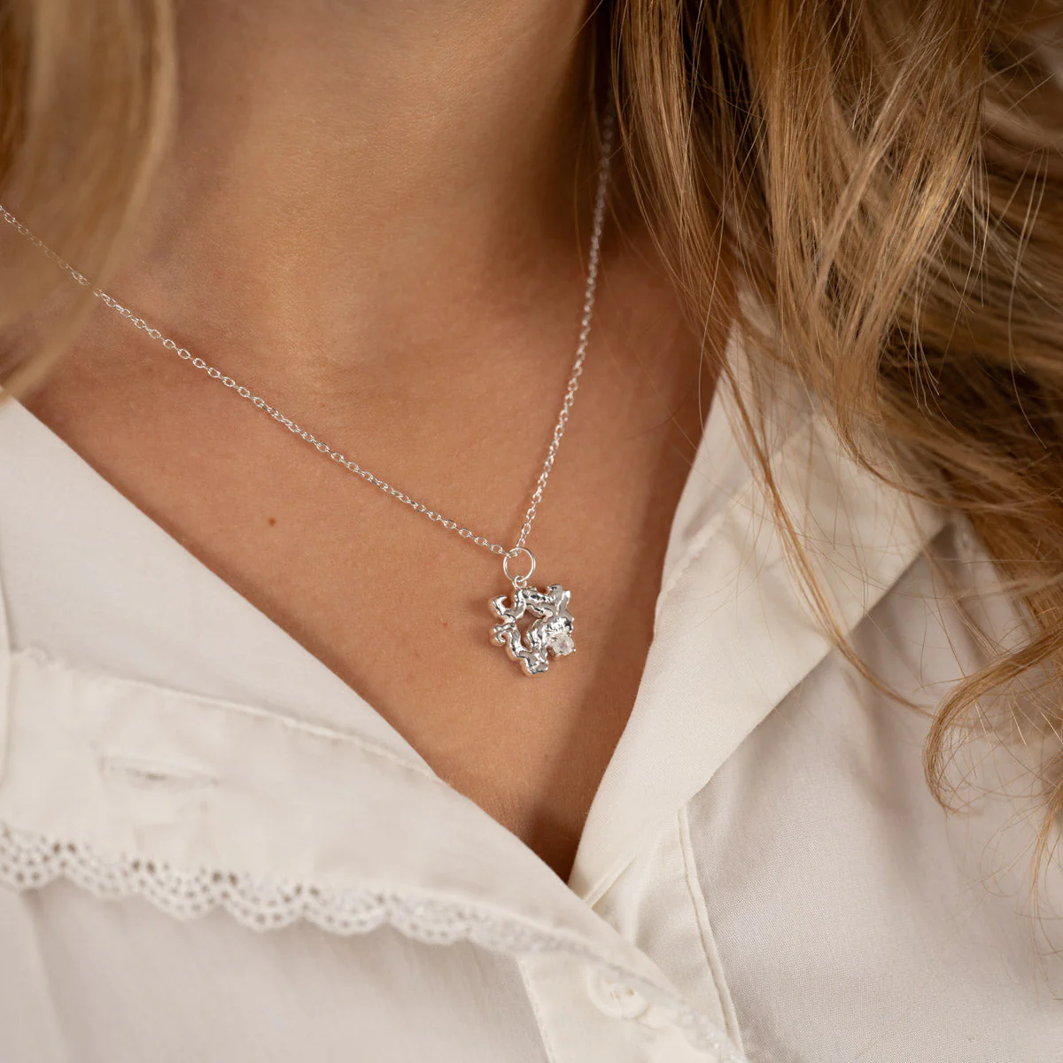 AURELIA MOONSTONE SILVER PENDANT - Image 3