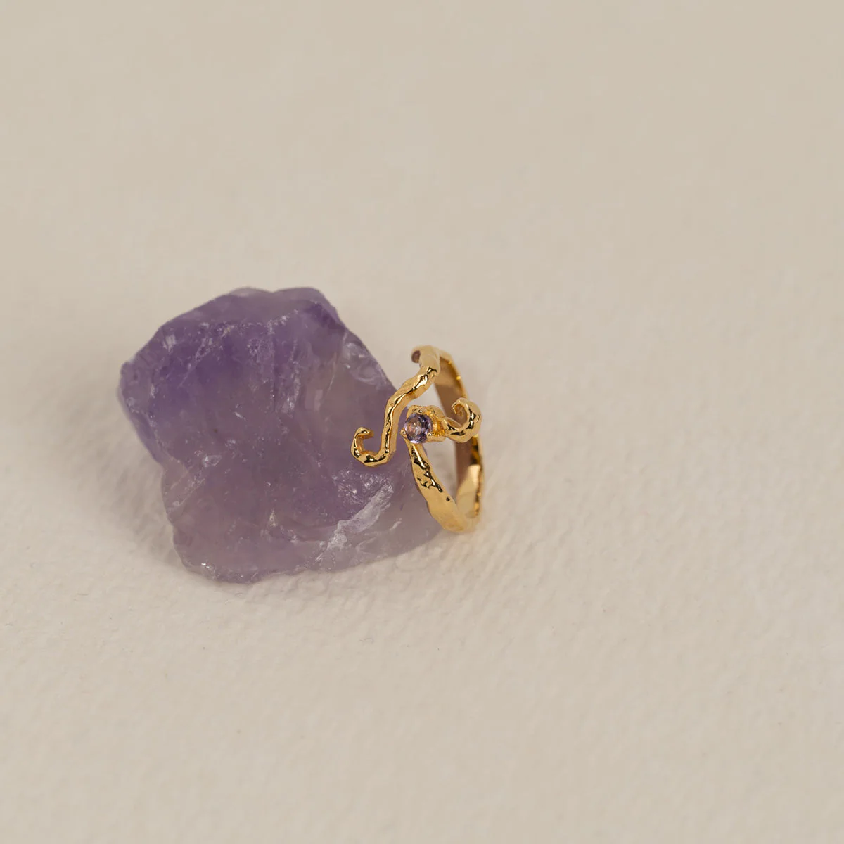 AURELIA PURPLE AMETHYST GOLDEN RING - Image 5